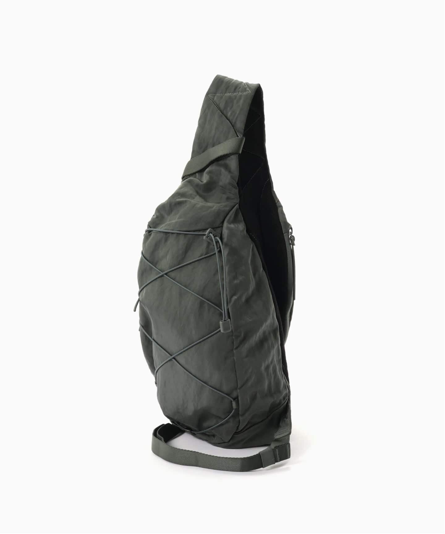 C.P.Company / シーピーカンパニー NYLON B LENS CROSSBODY RUCK