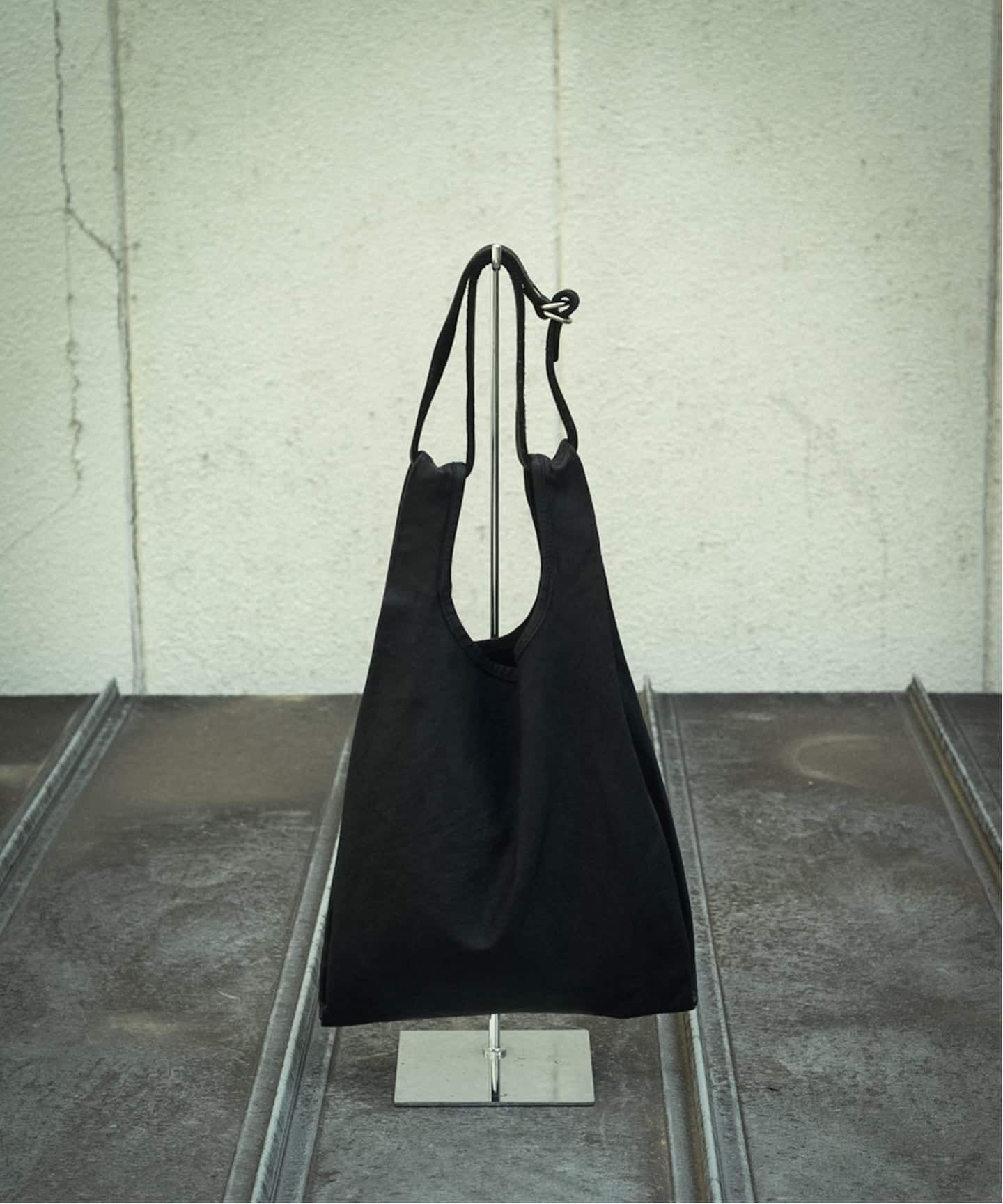 GUIDI / グィディ】CA01 MEDIUM LEATHER SHOPPER：2WAYバッグ（その他