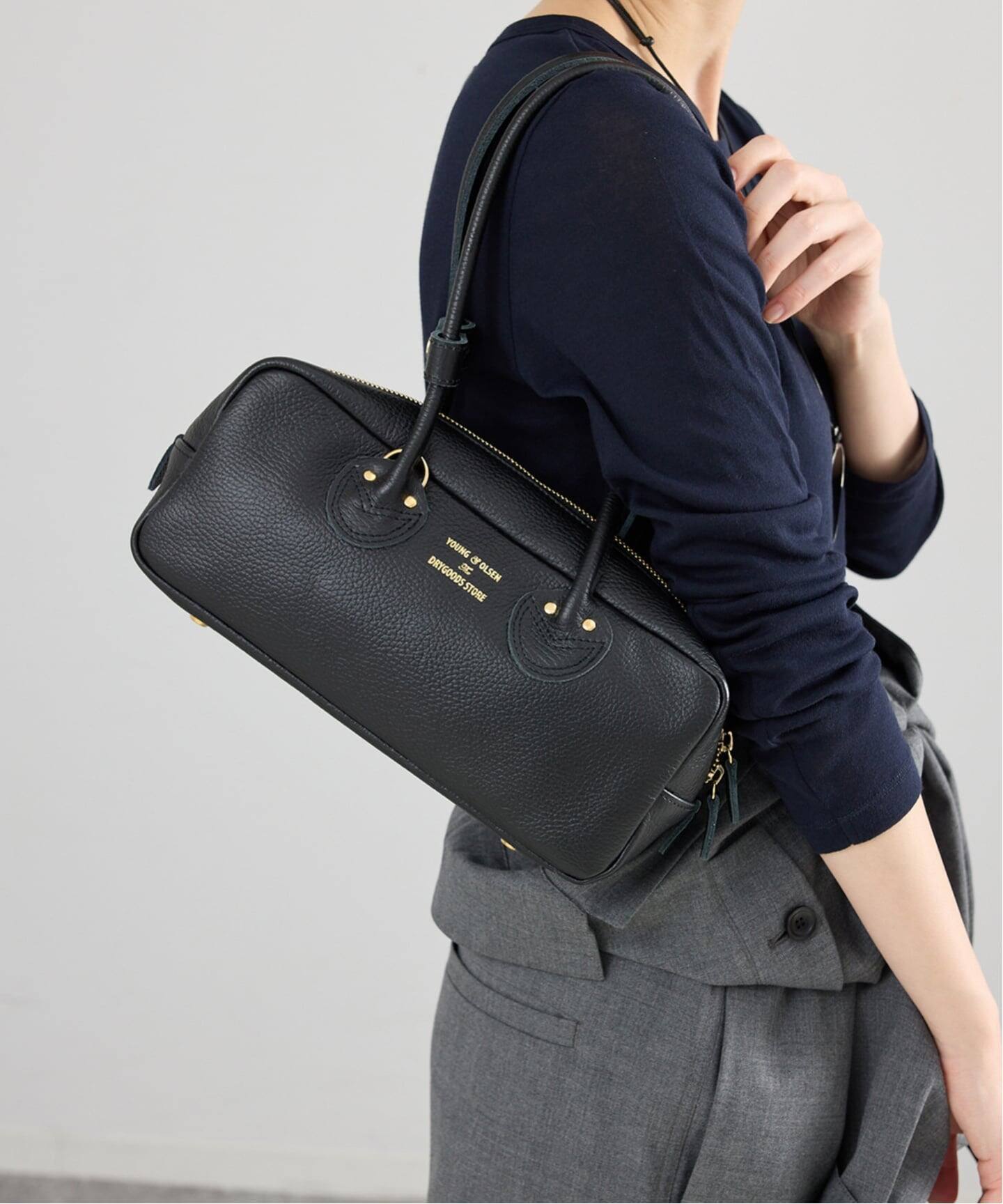 WEB/一部店舗限定》YOUNG&OLSEN EMBOSSED LEATHER STUDENT S バッグ