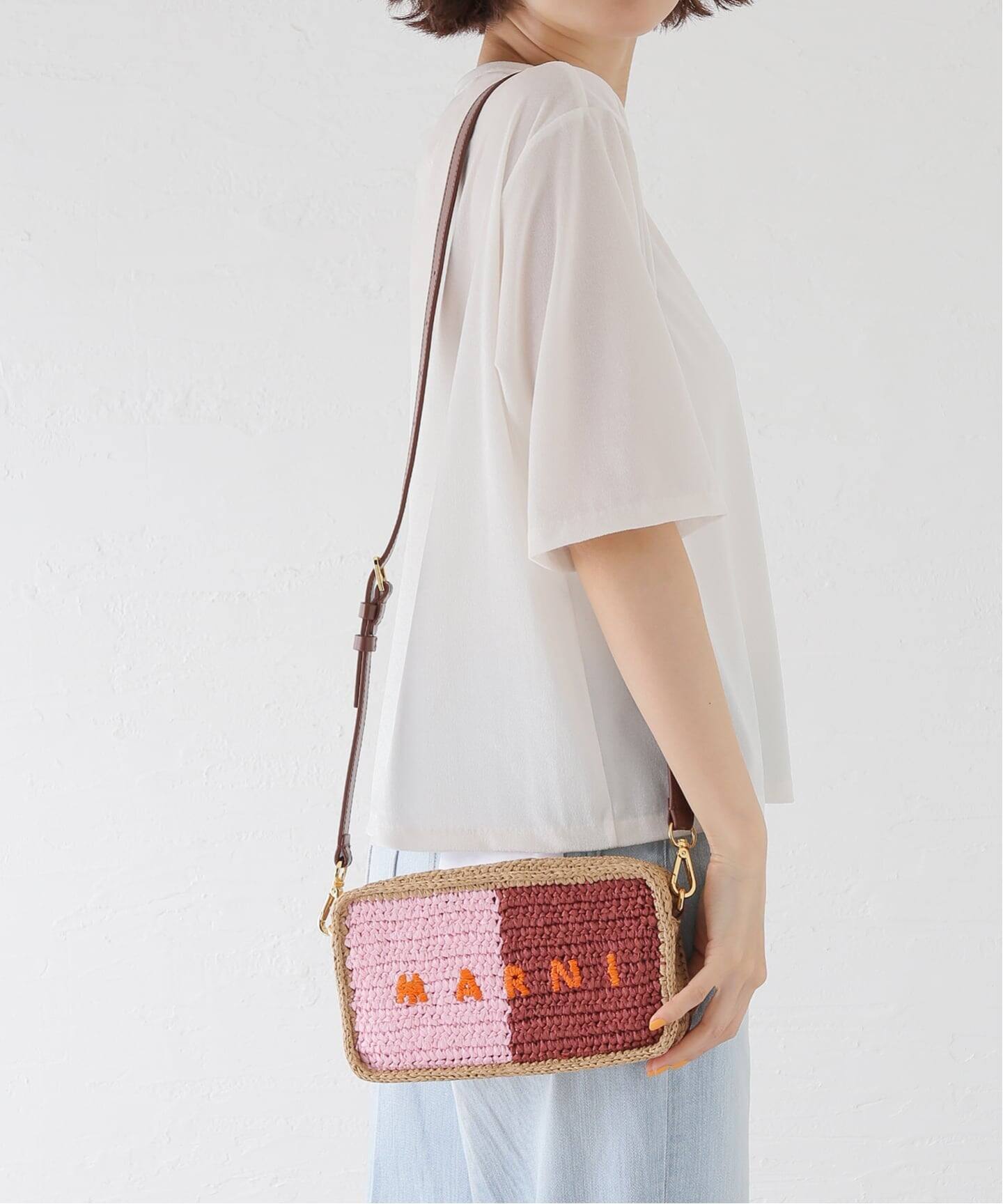 本日限り最終バーゲン超超超お買い得　Marni MARNI/マルニ Seaside カラーブロック カメラバッグ SBMP0276U0P9110