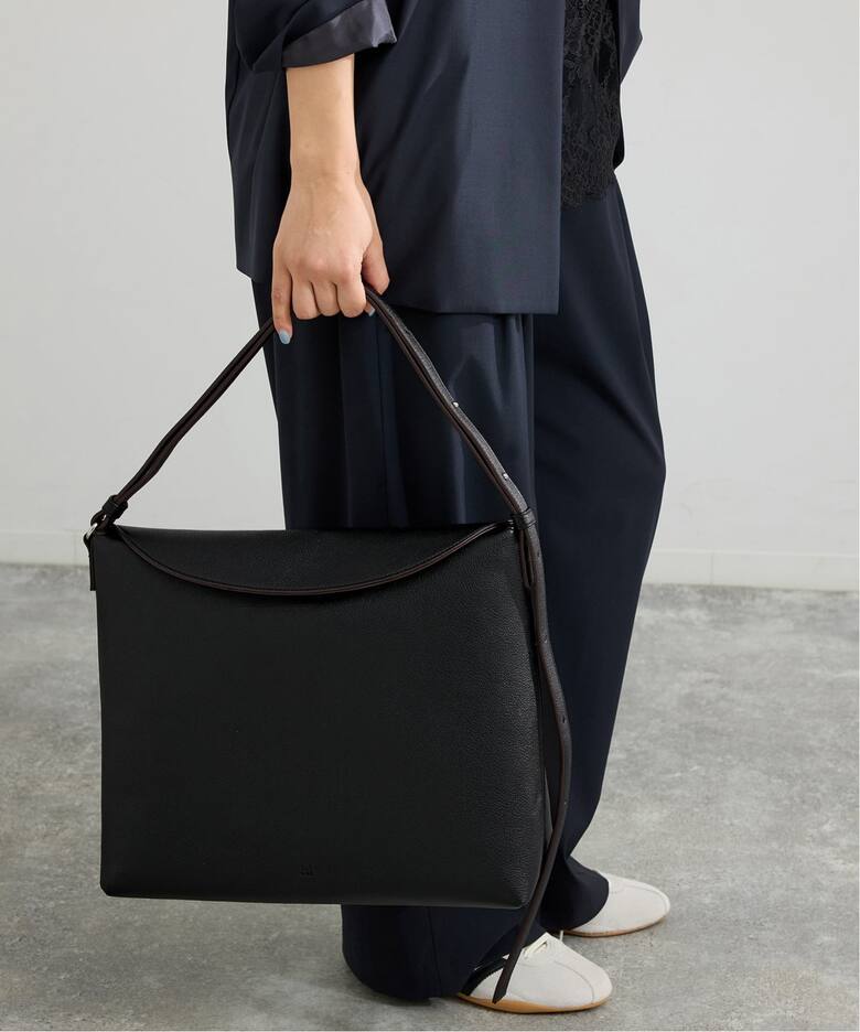 極美品 &MyuQ / UPIS grande ショルダーバッグ ブラック ＆MyuQ/アンド 