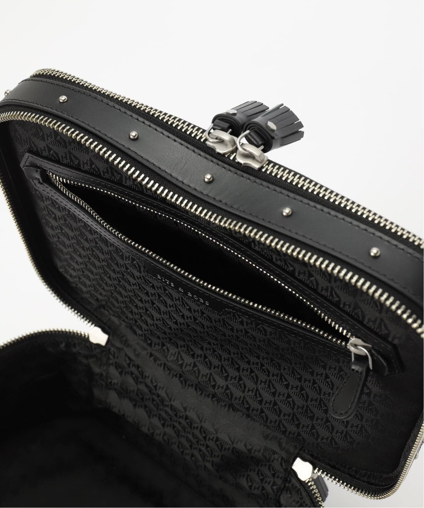 ANYA HINDMARCH/アニヤ ハインドマーチ Vanity Kit Studs in Blac