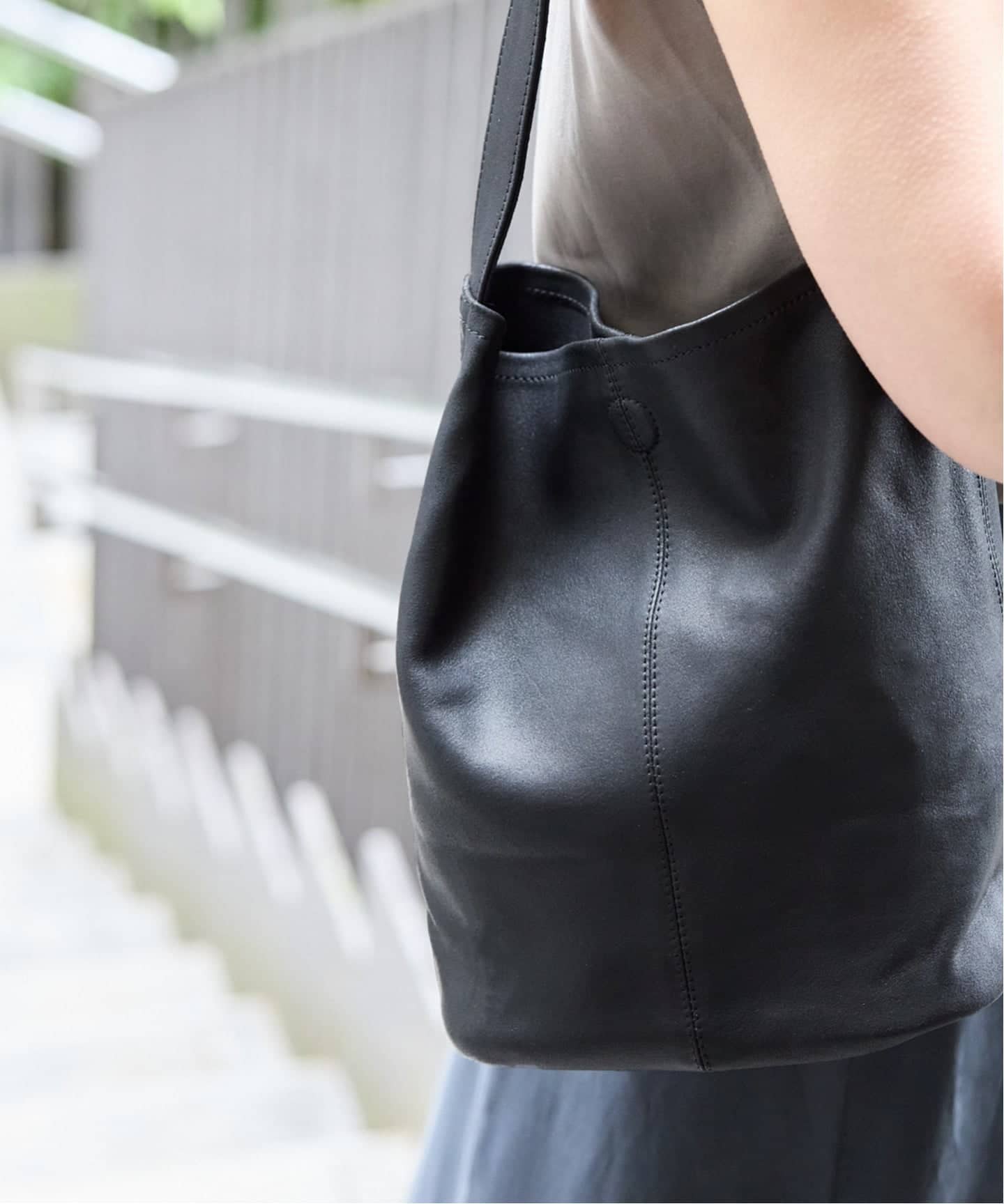 Morphee/モルフェ CYLINDER(S size)BLACK バッグ（ショルダーバッグ