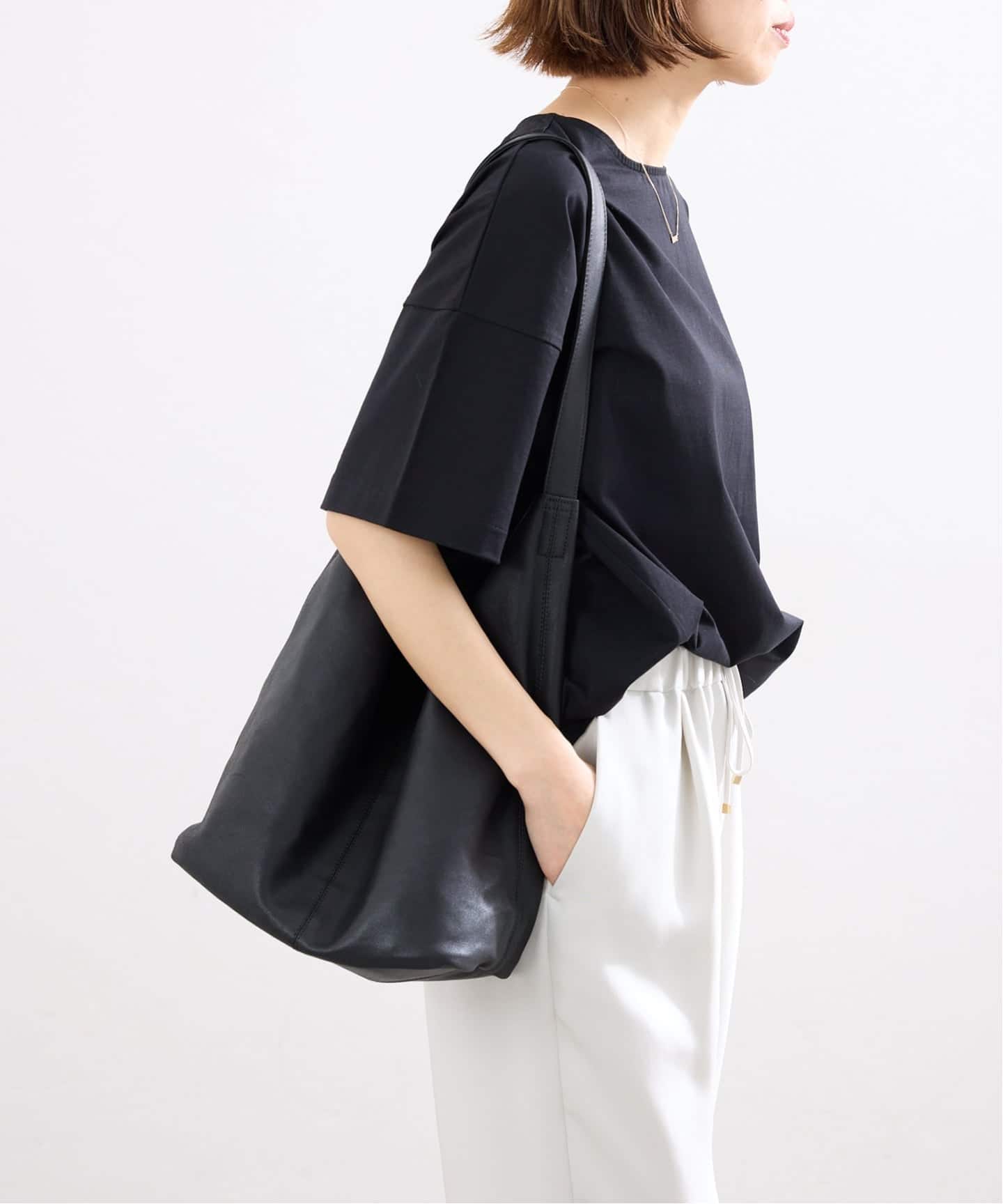 Morphee/モルフェ CYLINDER(M size)BLACK バッグ（ショルダーバッグ
