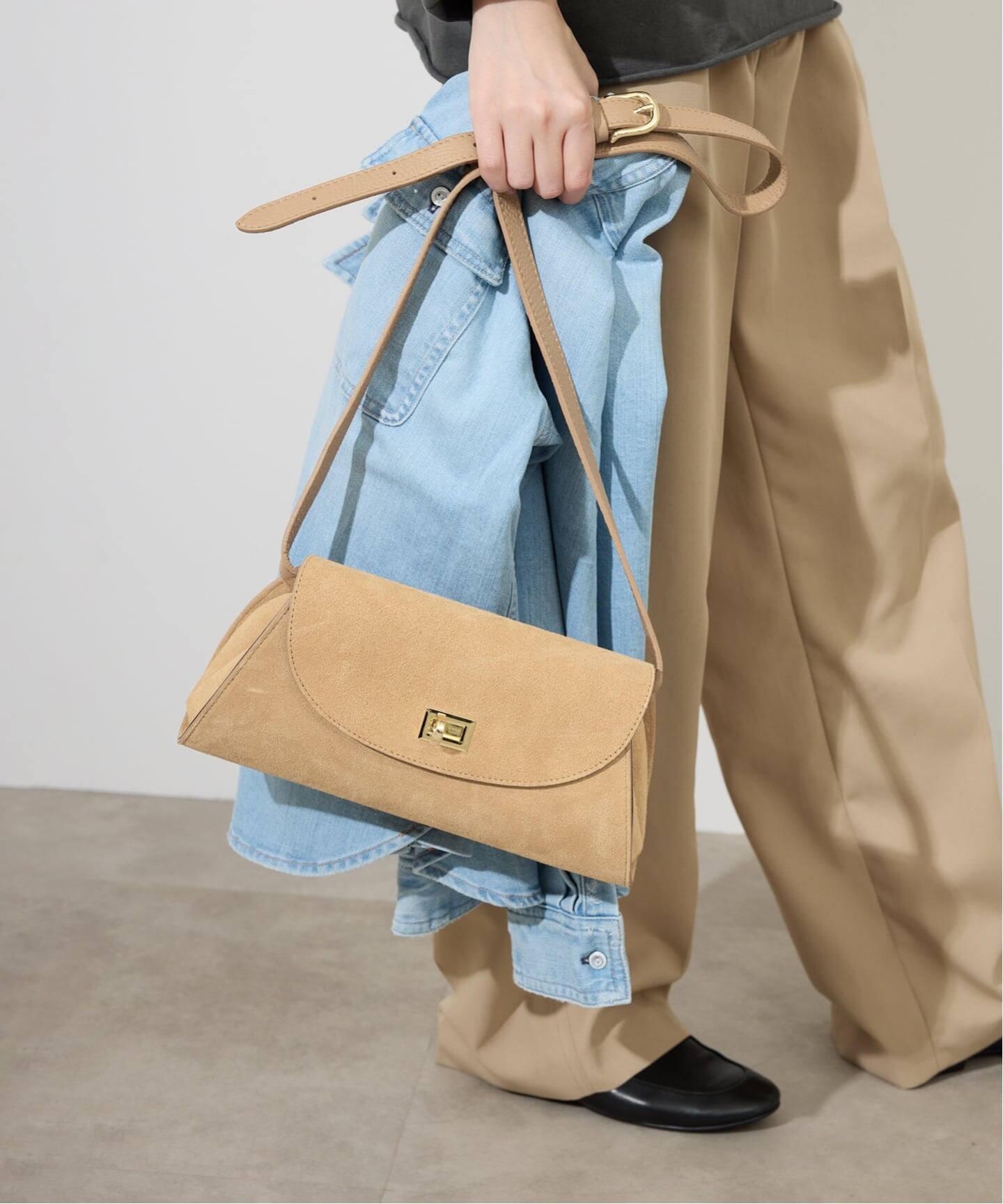AULENTTI/オウレンティ フラップショルダーBAG ST-Y02-ACC-SCDO 