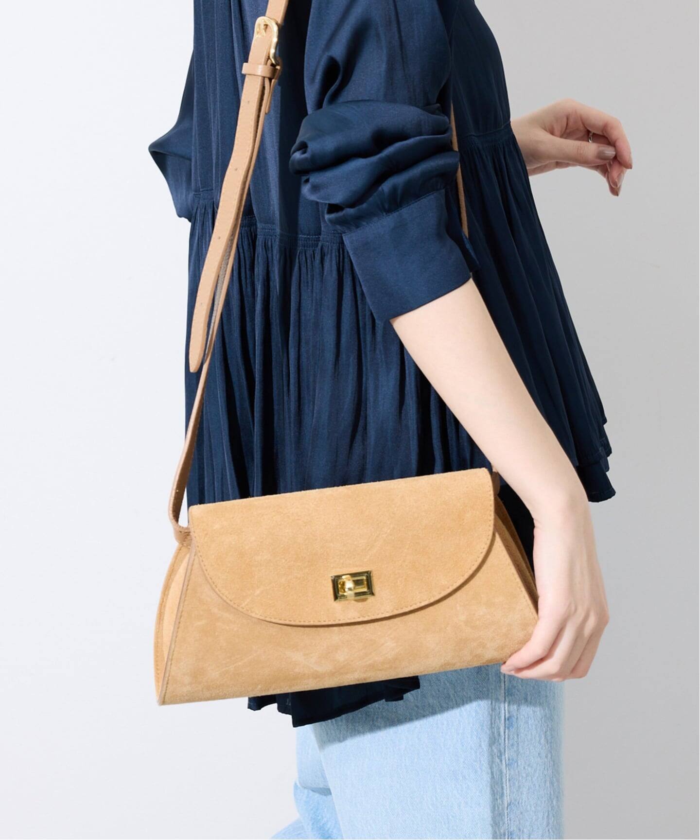 AULENTTI/オウレンティ フラップショルダーBAG ST-Y02-ACC-SCDO 