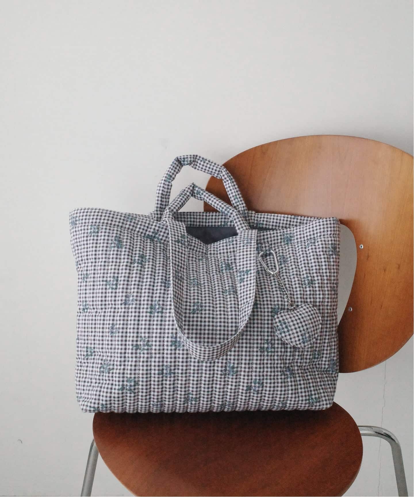 WEB限定/追加》Margaux Dereume × SLOBE キルティングトートバッグ