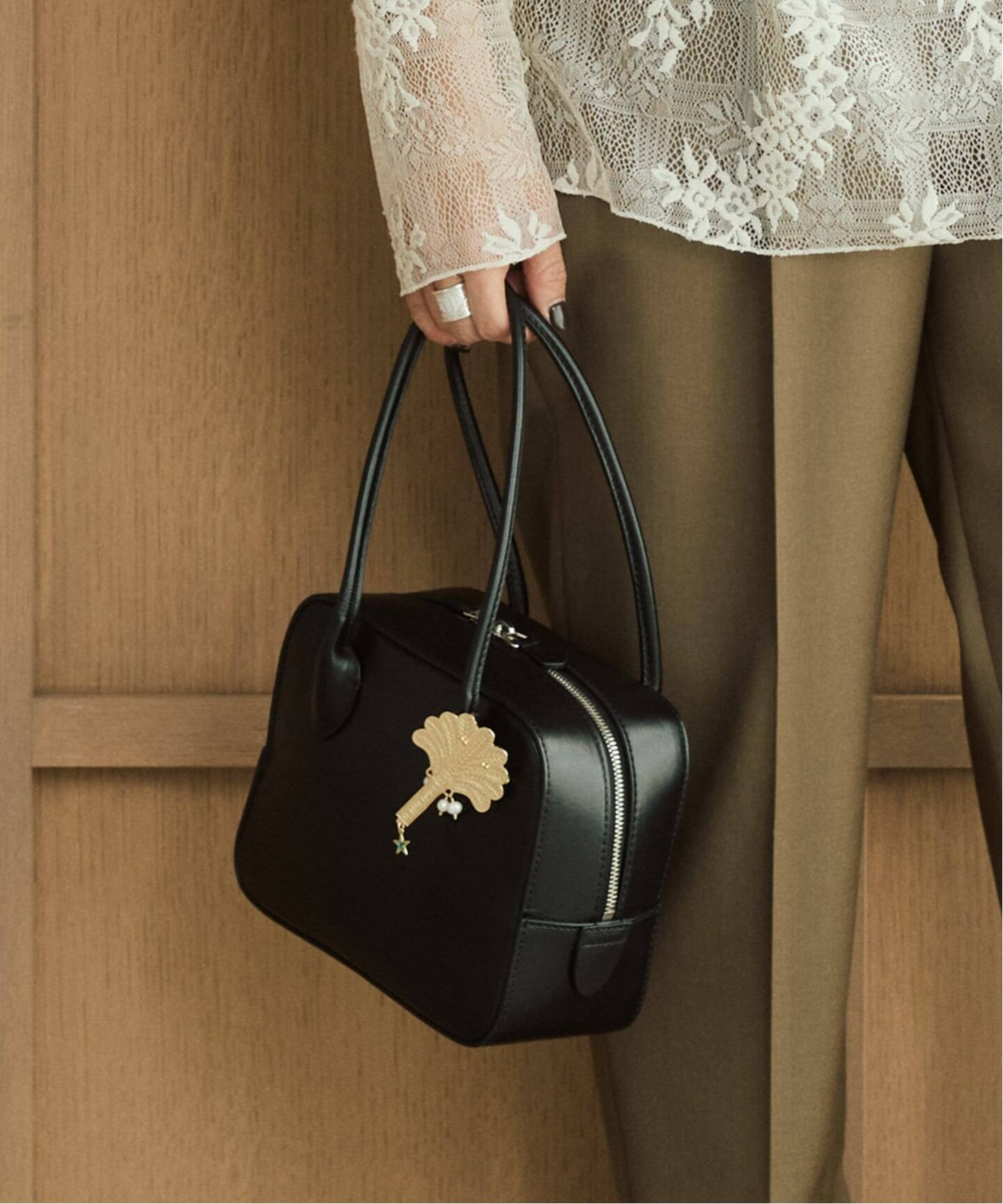 【新品未使用　タグ付き】メゾンカナウ　ベルメールパーイエナ ボックスボストンM MAISON CANAU（メゾン カナウ） ボックスボストンM ハンドル別注