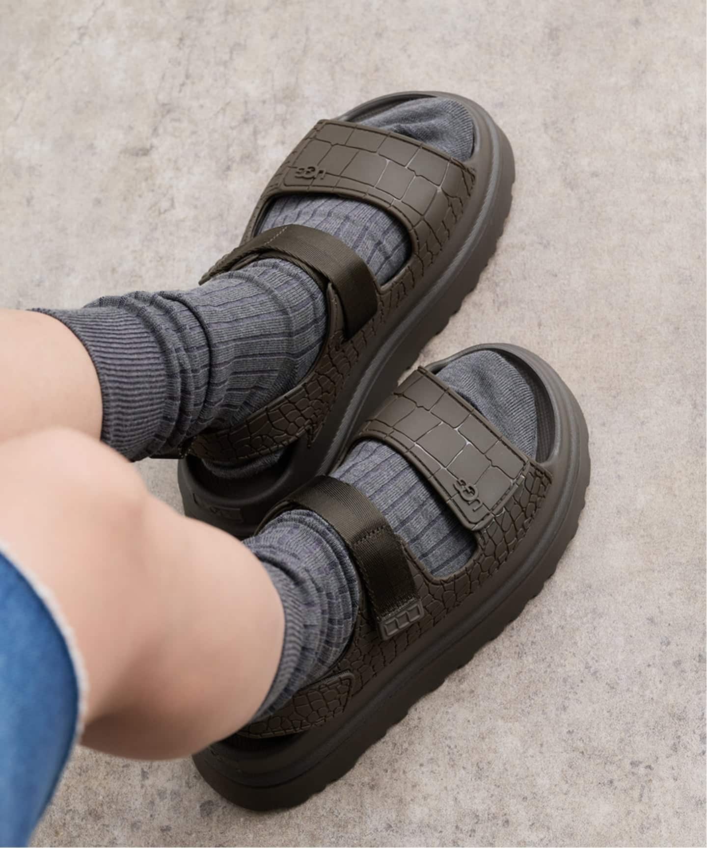 UGG W GOLDENGLOW EMBOSSED 1175311-DNSS（サンダル）｜BOICE FROM
