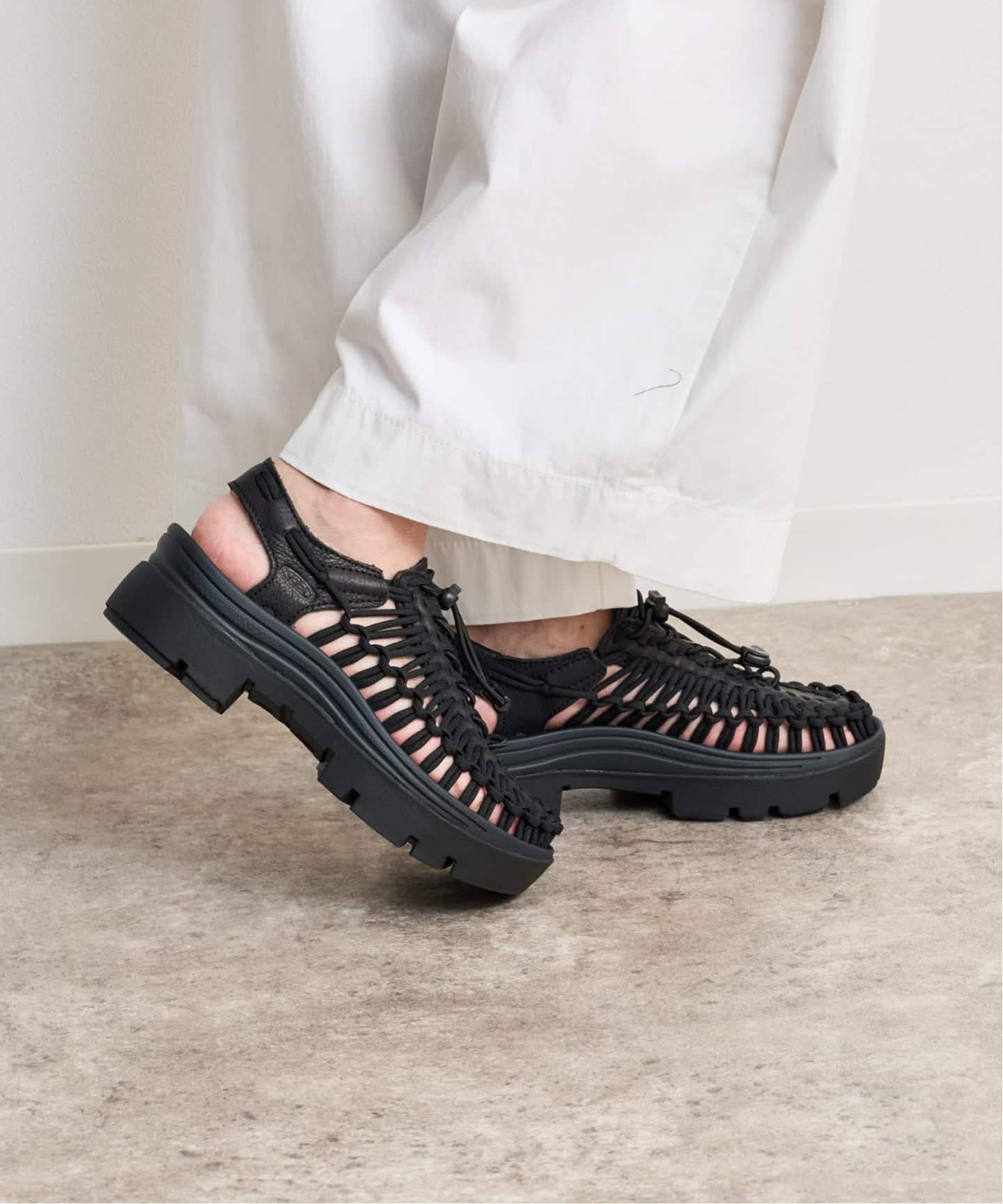 KEEN UNEEK PLT 新品未使用　厚底　サンダル　ブラック　27cm KEEN UNEEK PLT（サンダル）｜BOICE FROM BAYCREW'S（ボイスフロム
