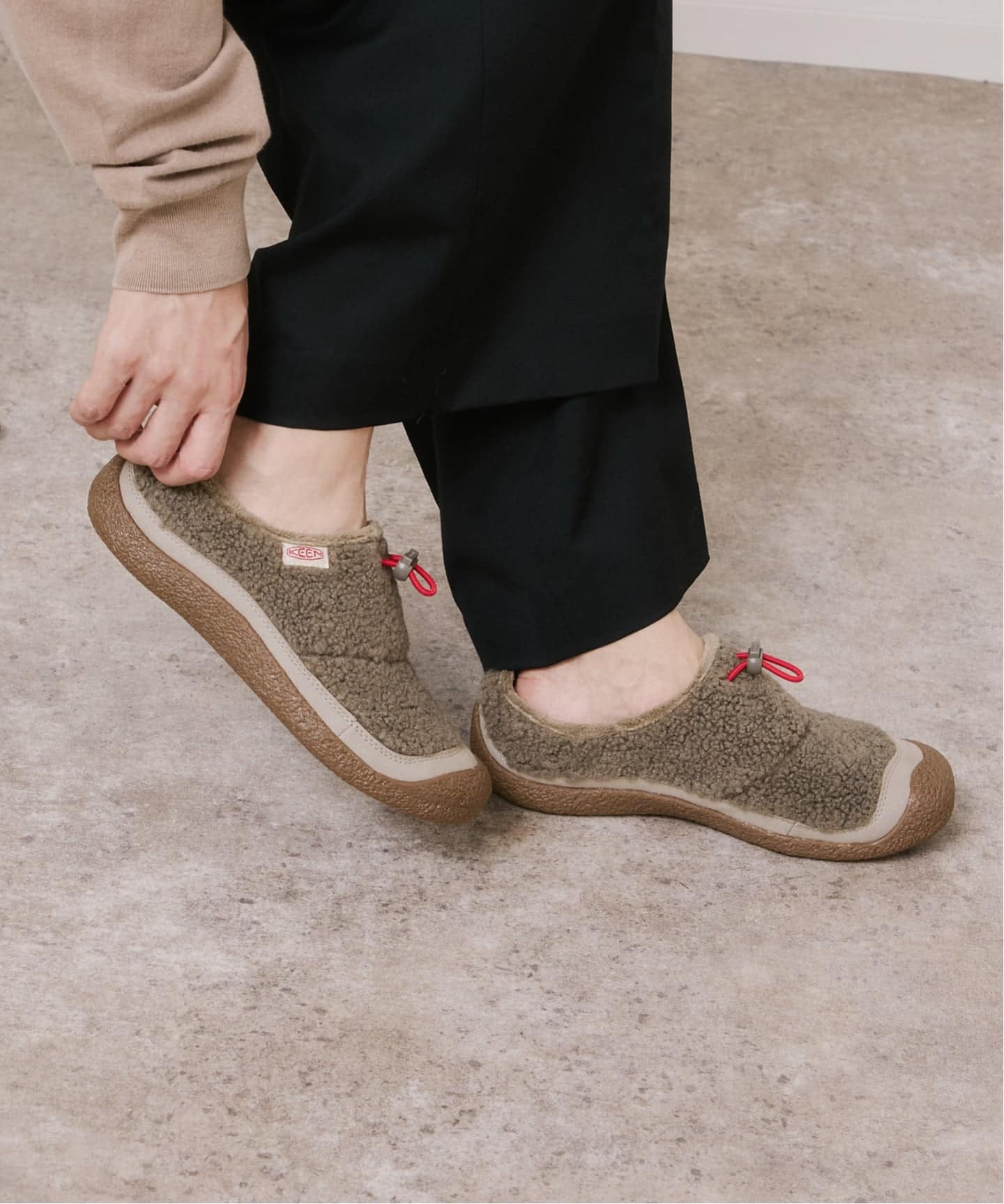 KEEN HOWSER 3 SLIDE 1031040/1029437（スリッポン）｜BOICE FROM