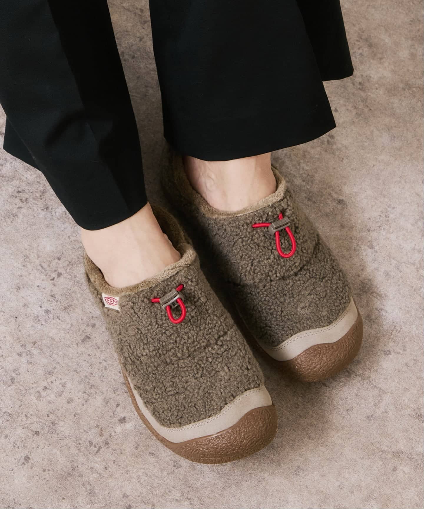 KEEN HOWSER 3 SLIDE 1031040/1029437（スリッポン）｜BOICE FROM