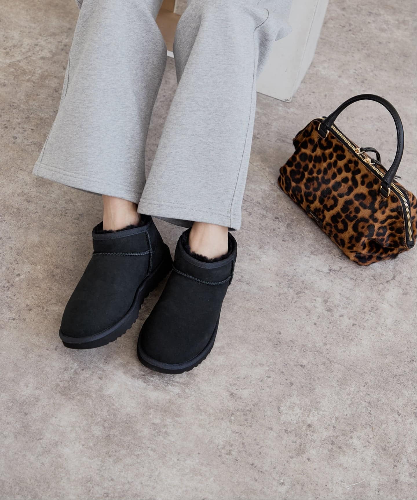 UGG W CLASSIC ULTRA MINI 1116109（ブーティ・ショートブーツ