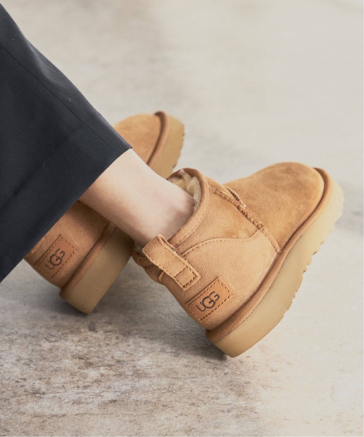 UGG W CLASSIC ULTRA MINI 1116109（ブーティ・ショートブーツ 