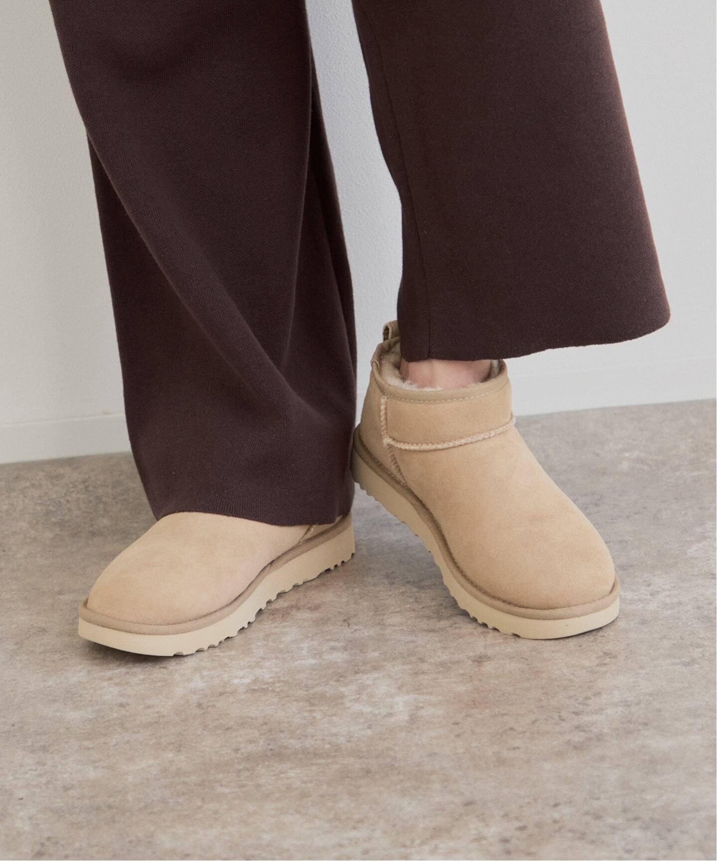 UGG W CLASSIC ULTRA MINI 1116109（ブーティ・ショートブーツ 