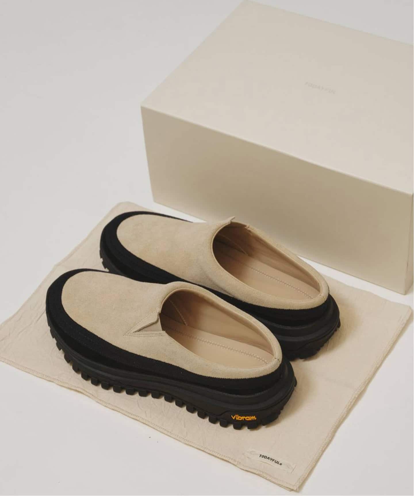 予約》TODAYFUL Vibramsole Leather Sabot（スリッポン）｜BOICE FROM