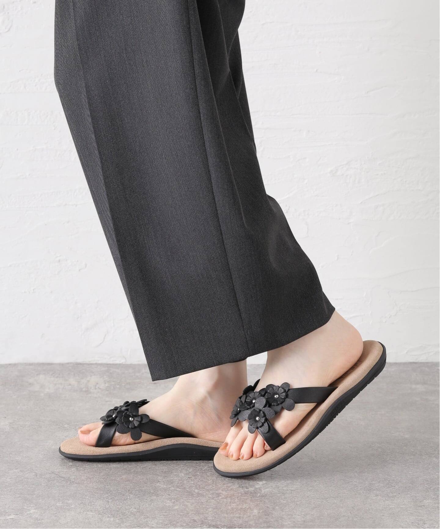 ISLAND SLIPPER CLASSIC SUEDE LEHUA FLOWER SLIDE（サンダル）｜BOICE