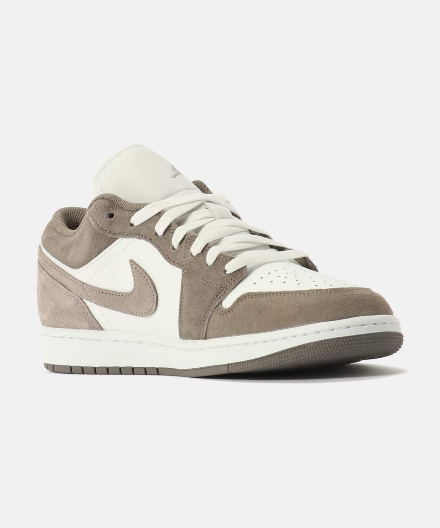 JORDAN BRAND AIR JORDAN 1 LOW 553558-046（スニーカー