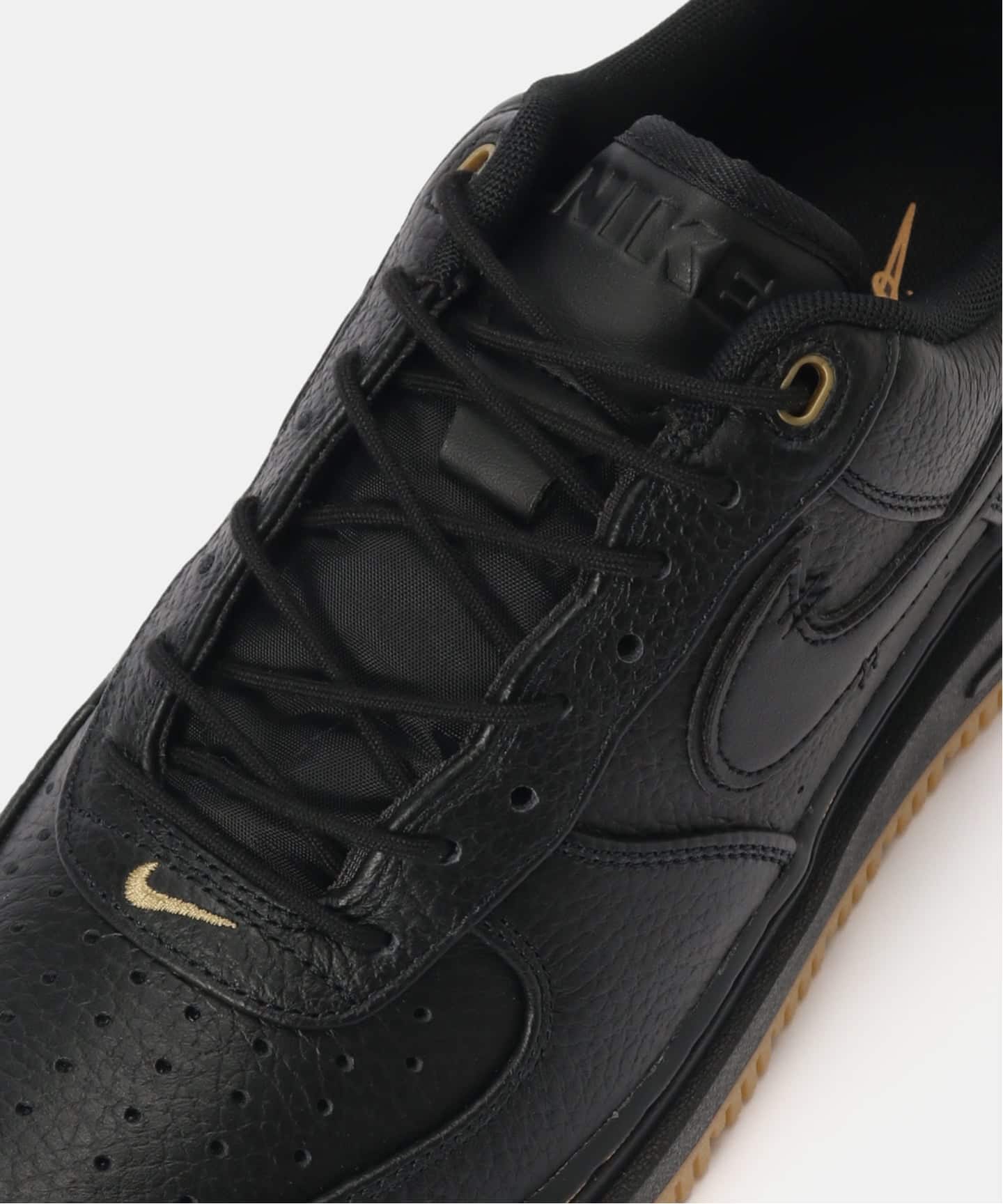 NIKE AIR FORCE 1 LUXE DB4109-001（スニーカー）｜HERRINGBONE