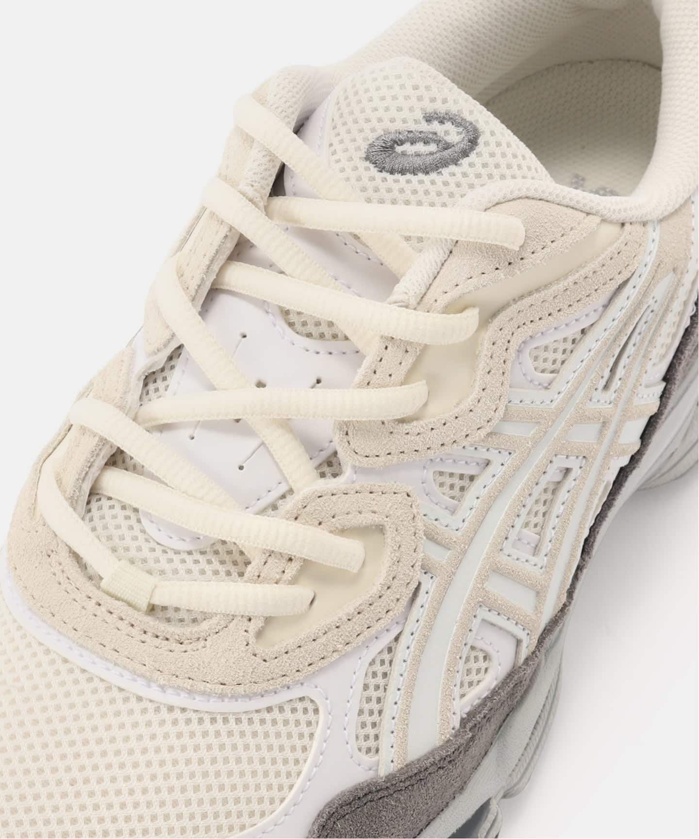 メルカリ市のお値下げ❣️カシミア100%ホワイトベージュ ヘリンボーンブランケット ASICS GEL-NYC 1203A383.113（スニーカー）｜HERRINGBONE