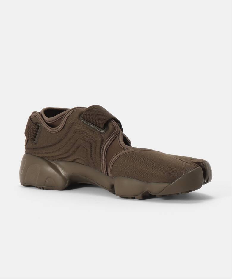 NIKE WMNS AIR RIFT FL IV6058-200（スニーカー）｜HERRINGBONE 