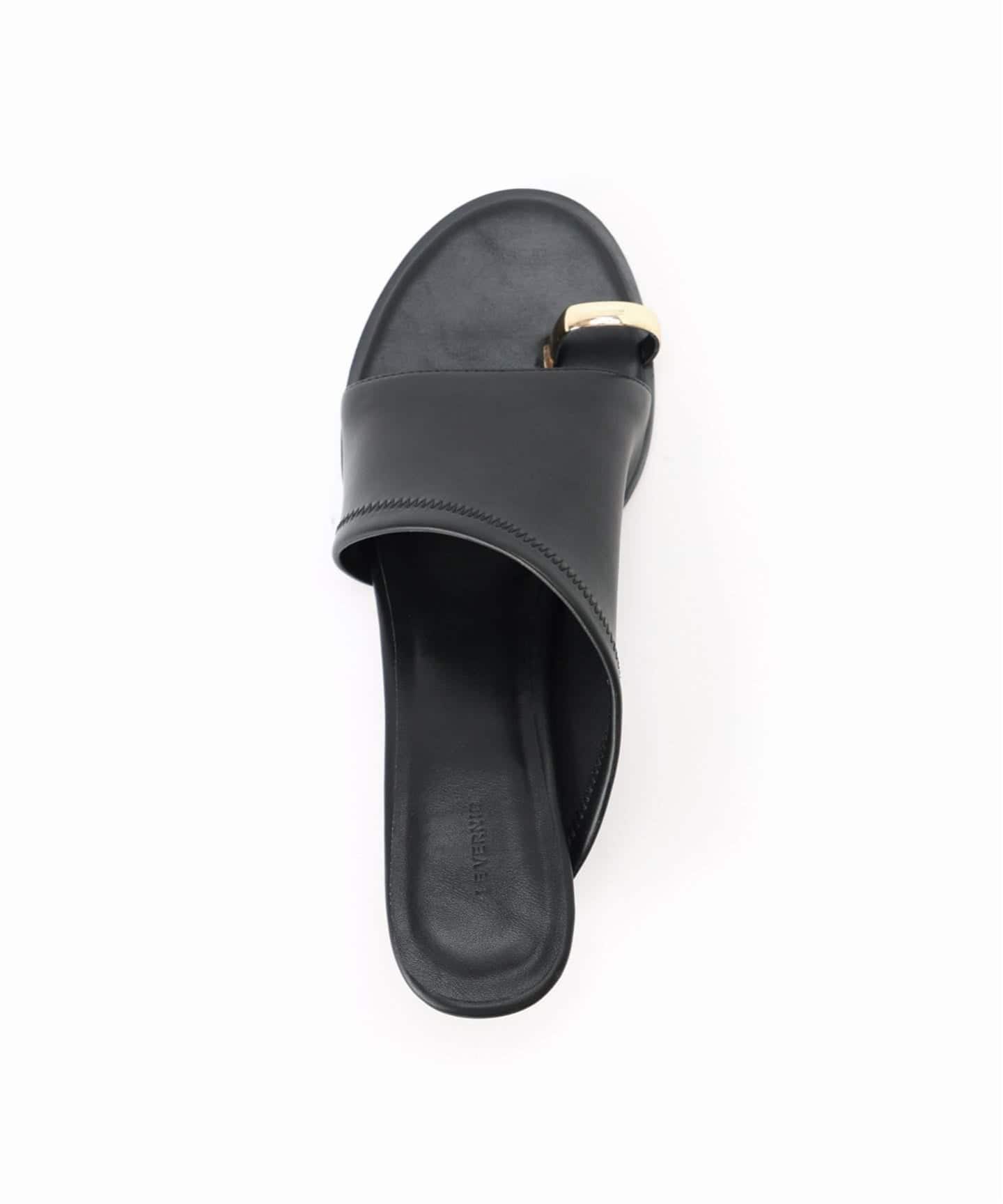 新品未使用　LE VERNIS NOBLE ブラック サンダル 追加》LE VERNIS/ルベル二 Toe ring sandals（サンダル）｜NOBLE