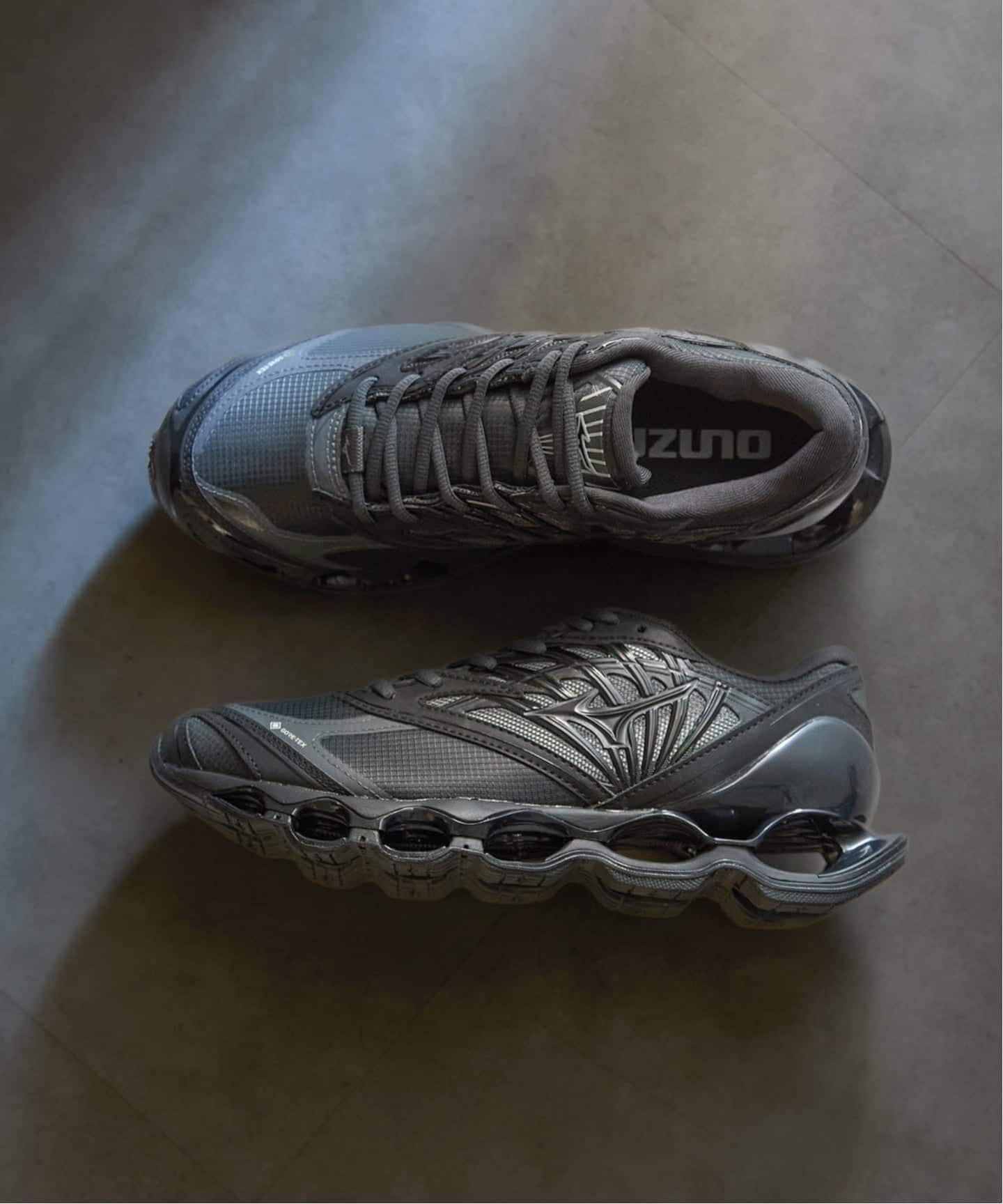 MIZUNO(ミズノ) WAVE PROPHECY LS GTX（スニーカー）｜EDIFICE