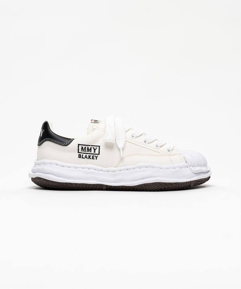 シューズ