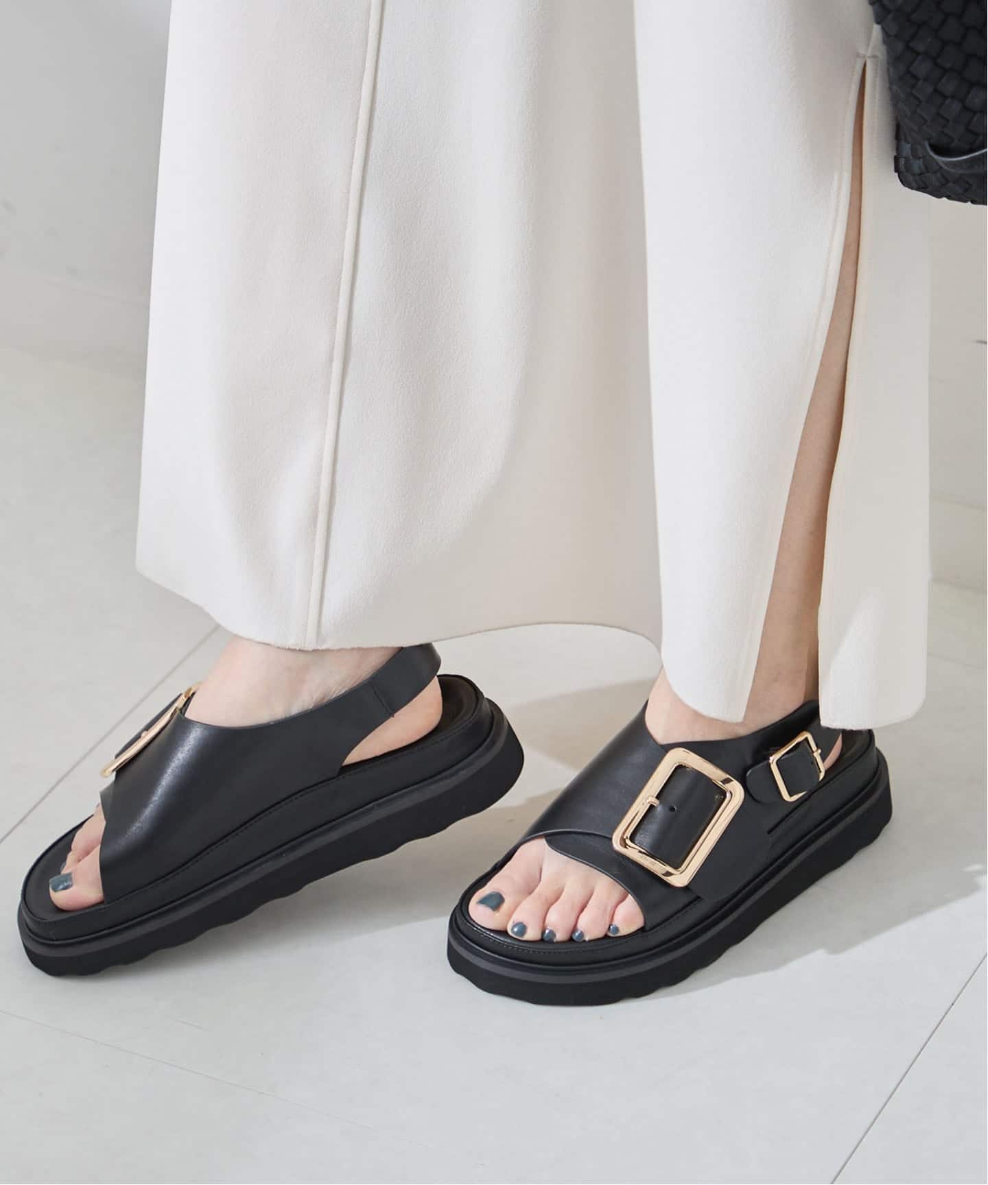 WEB限定カラーあり》別注【MOHI / モヒ】ストラップ バックルサンダル