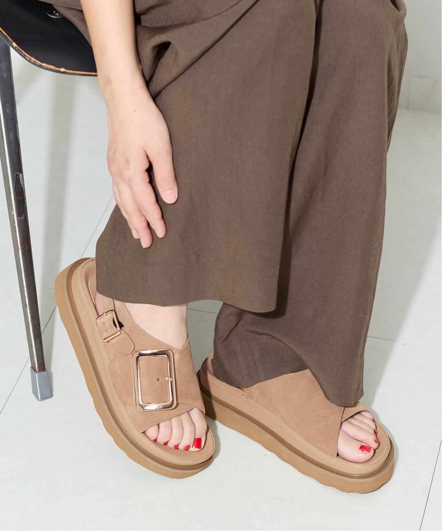 【MOHI / モヒ】ストラップ バックルサンダル WEB限定カラーあり》別注【MOHI / モヒ】ストラップ バックルサンダル