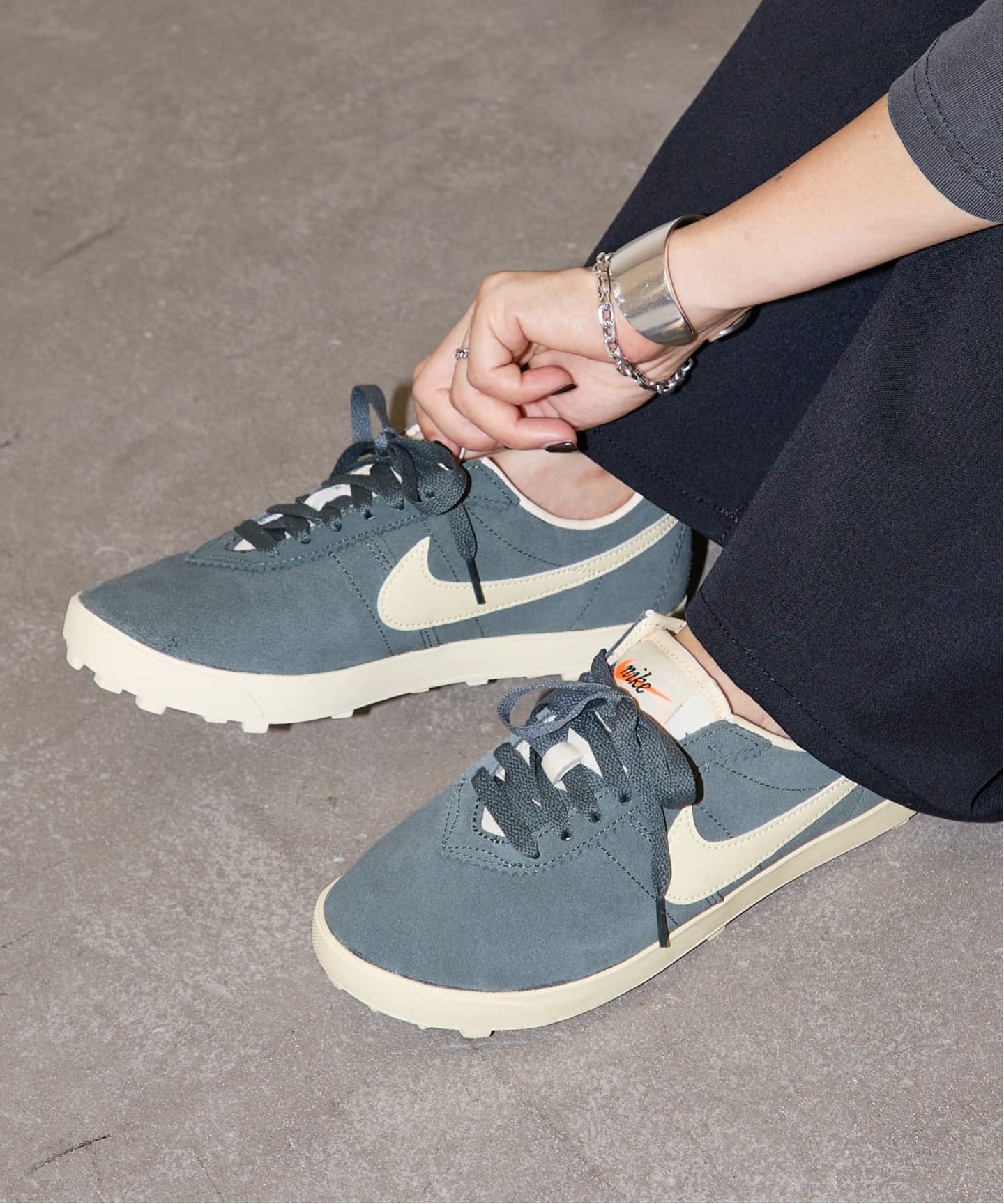 販路限定》【NIKE/ ナイキ】 W NIKE ASTROGRABBER SUEDE（スニーカー