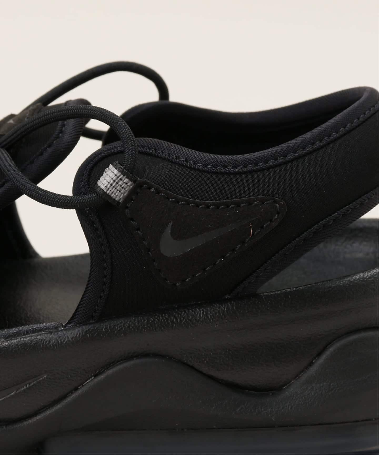 WEB・一部店舗限定》《追加》【NIKE】ウィメンズ エア マックス ココ