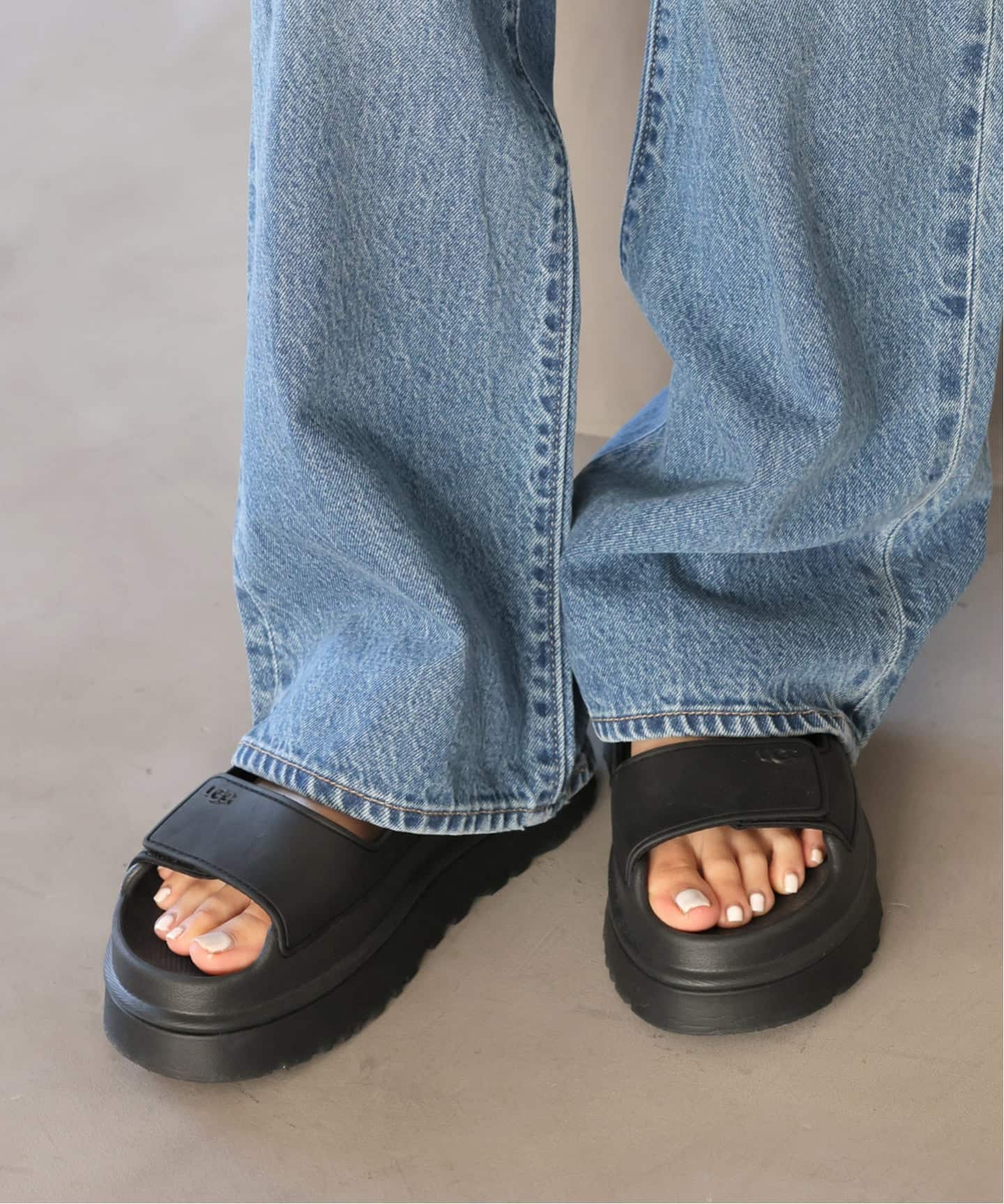 追加3》【UGG/アグ】W GOLDENGLOW 1152685：サンダル（サンダル