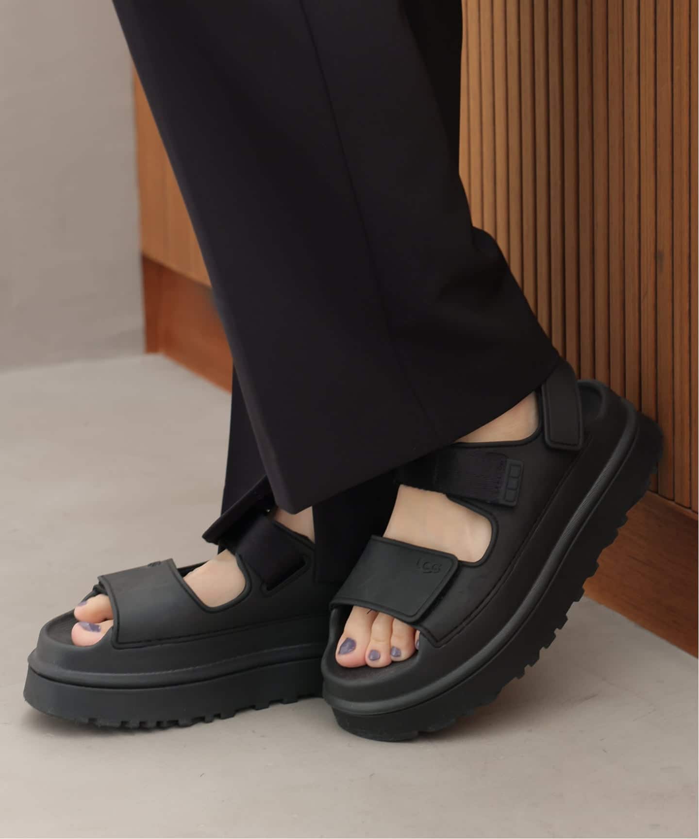 追加3》【UGG/アグ】W GOLDENGLOW 1152685：サンダル（サンダル