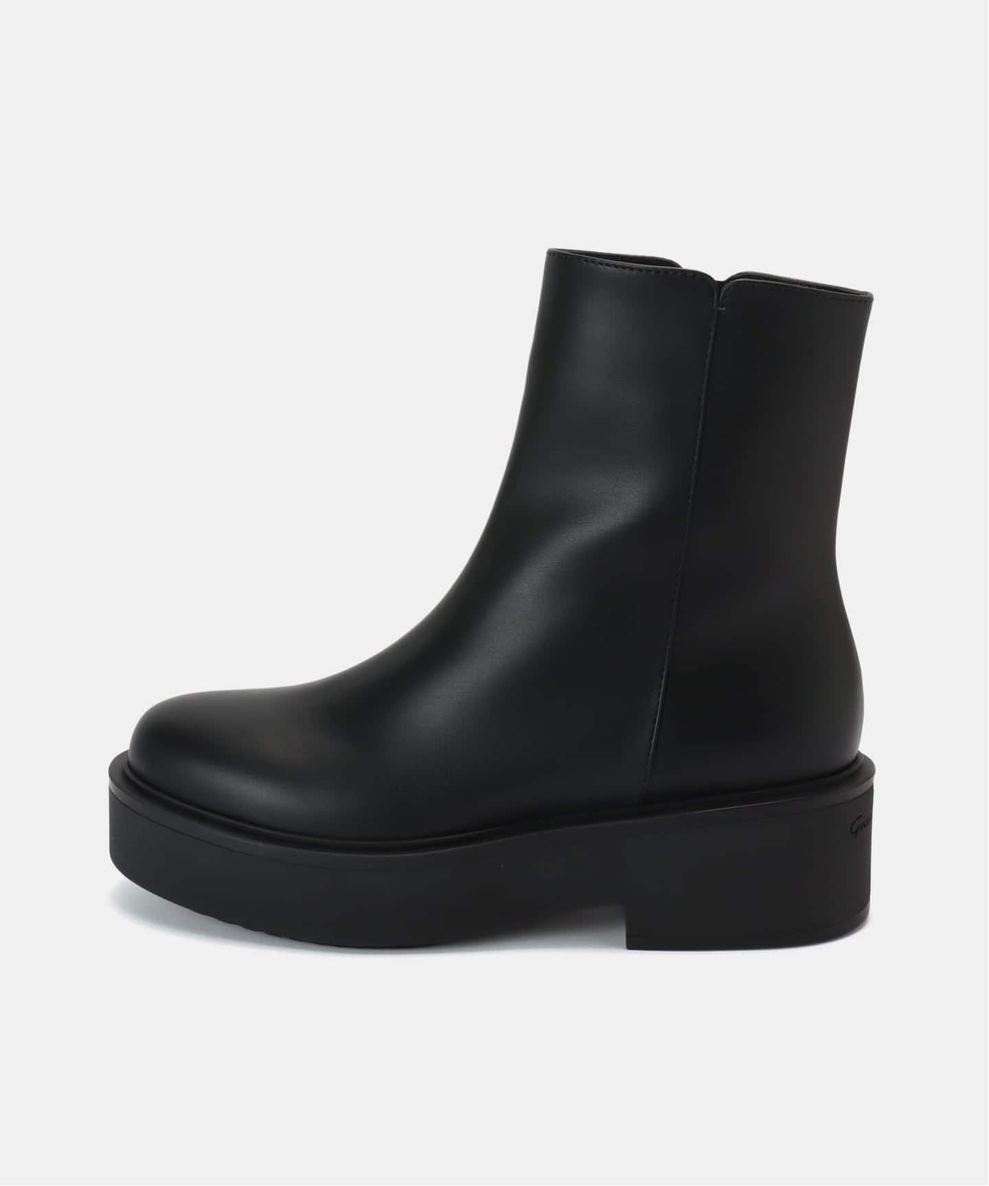 Gianvito Rossi ブーツ GIANVITO ROSSI/ジャンヴィト ロッシ】 VITELLO GLOVE BOOTS（ブーティ