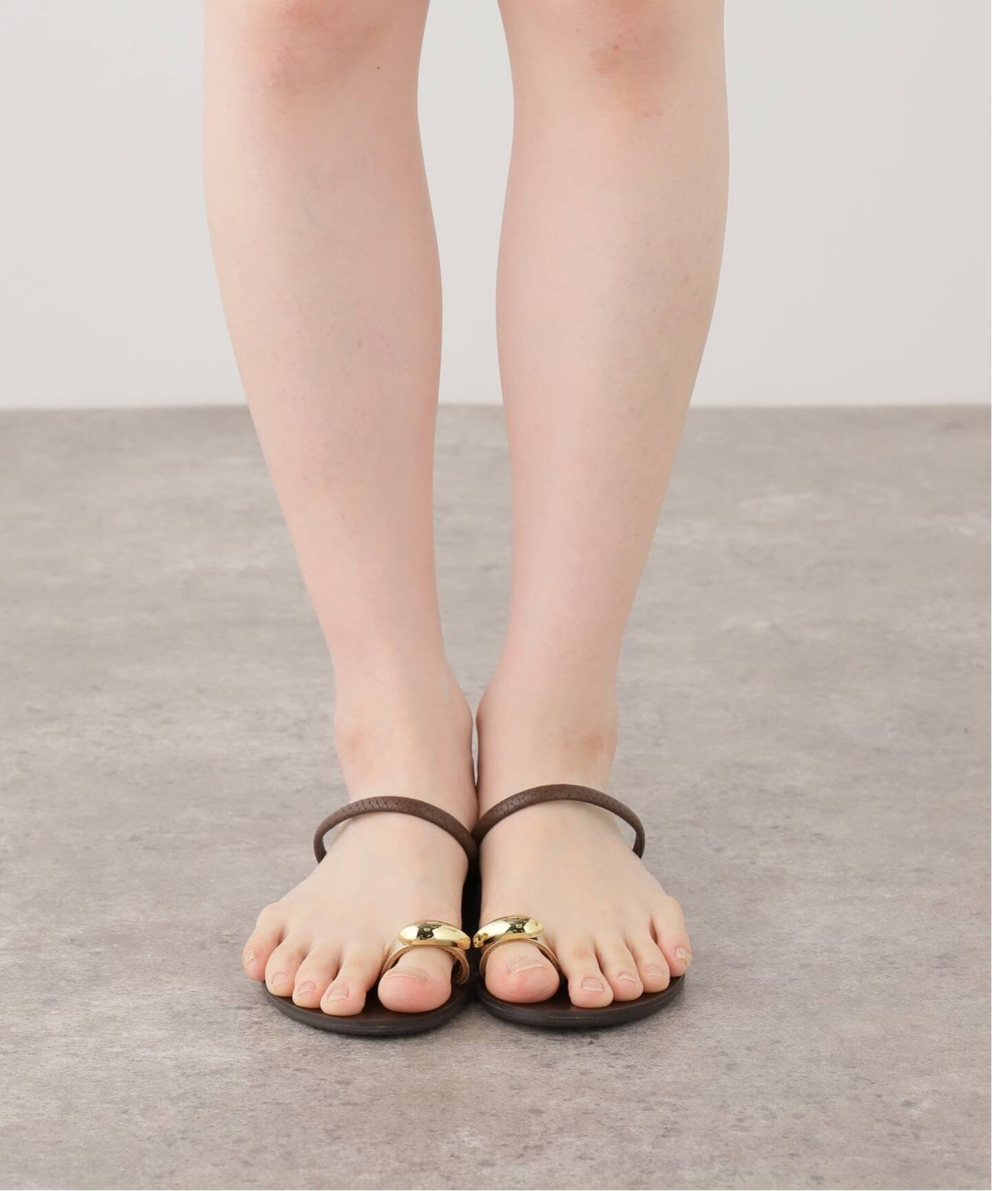 NICOLAS LAINAS/ニコラス ライナス】RING SANDAL(ブラウン)（サンダル