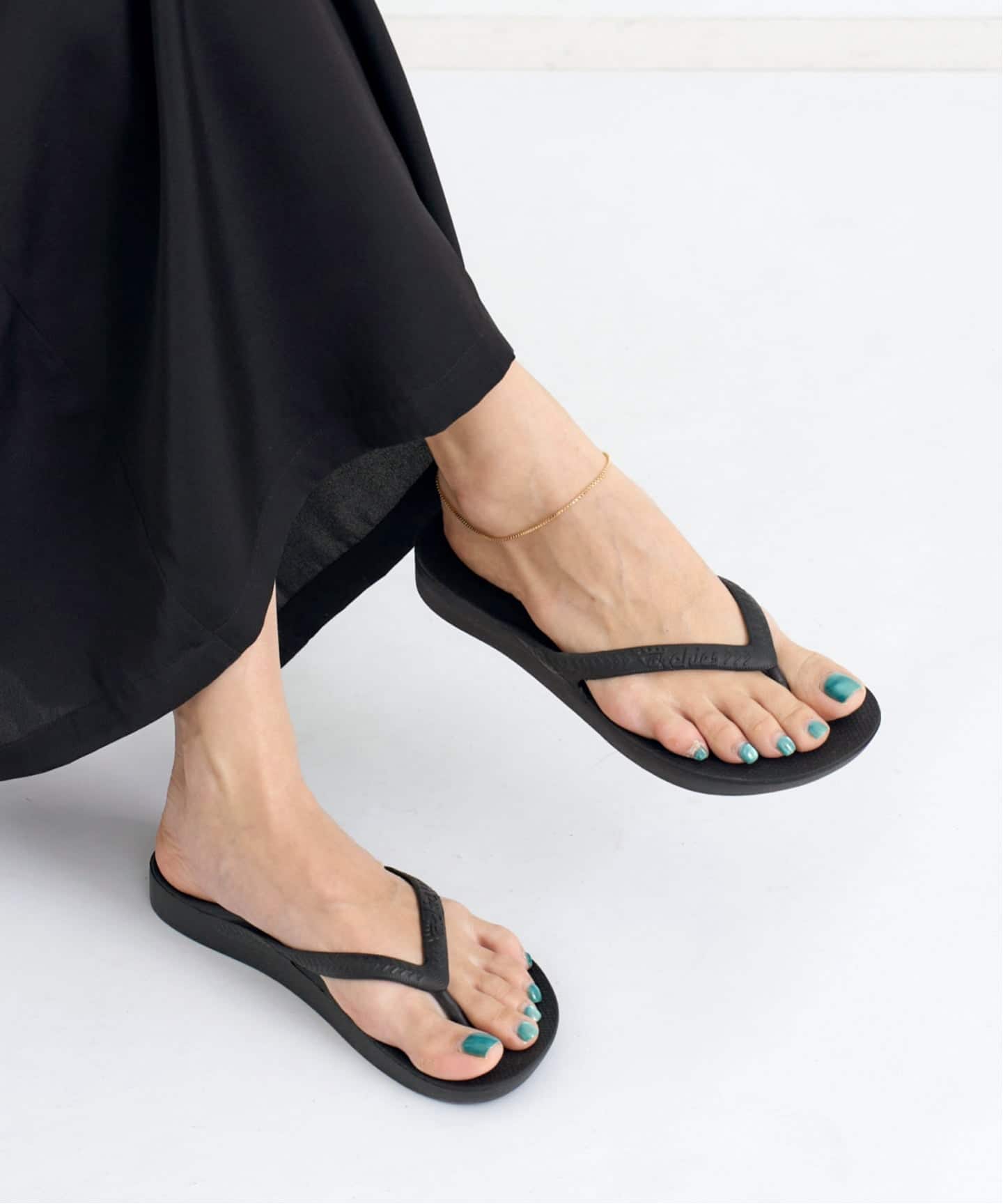 ARCHIES/アーチーズ】 THONGS SANDAL（サンダル）｜L'Appartement