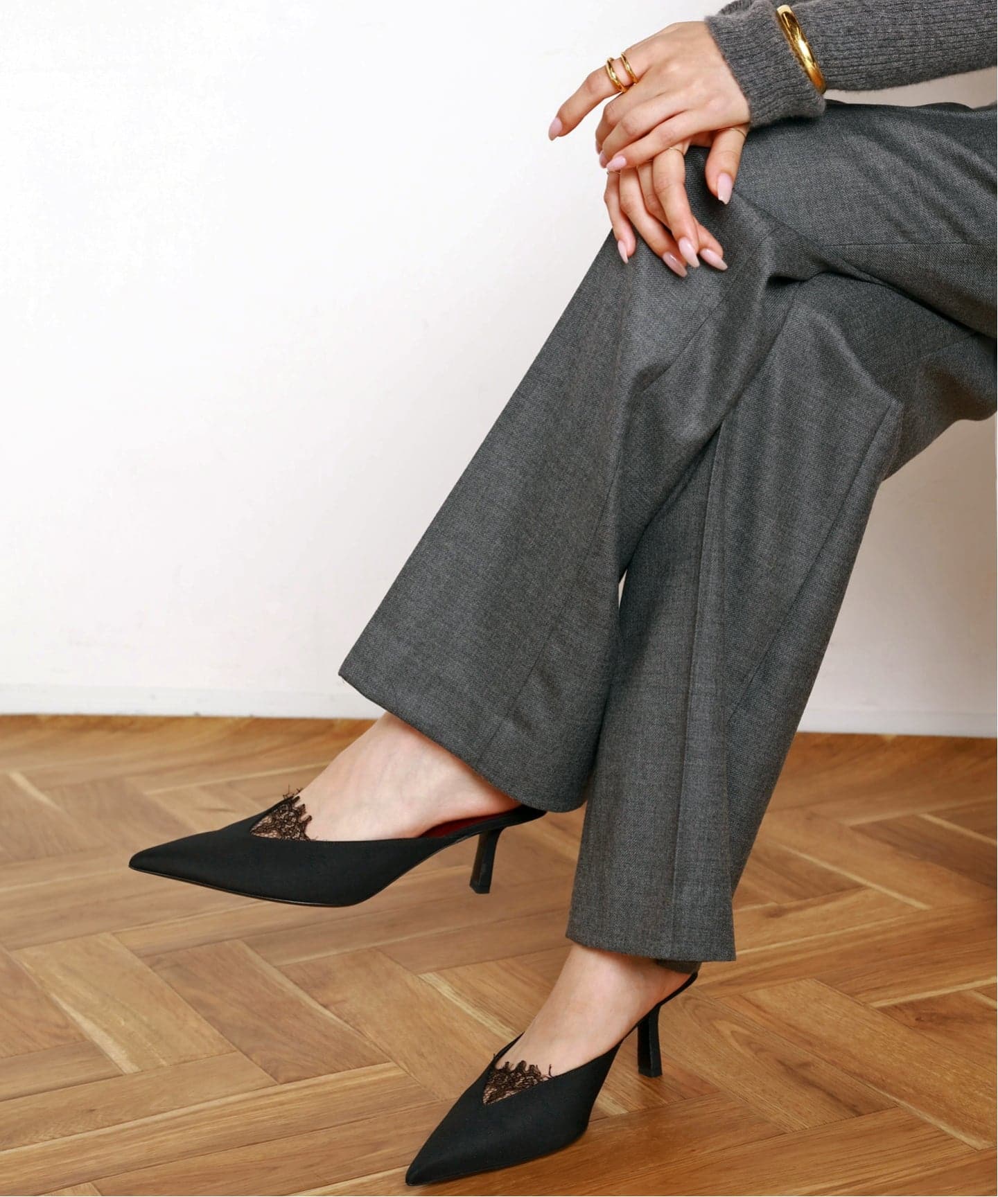 NEOUS/ネオアス】MATAR LACE CREPE PUMPS（パンプス）｜AP STUDIO