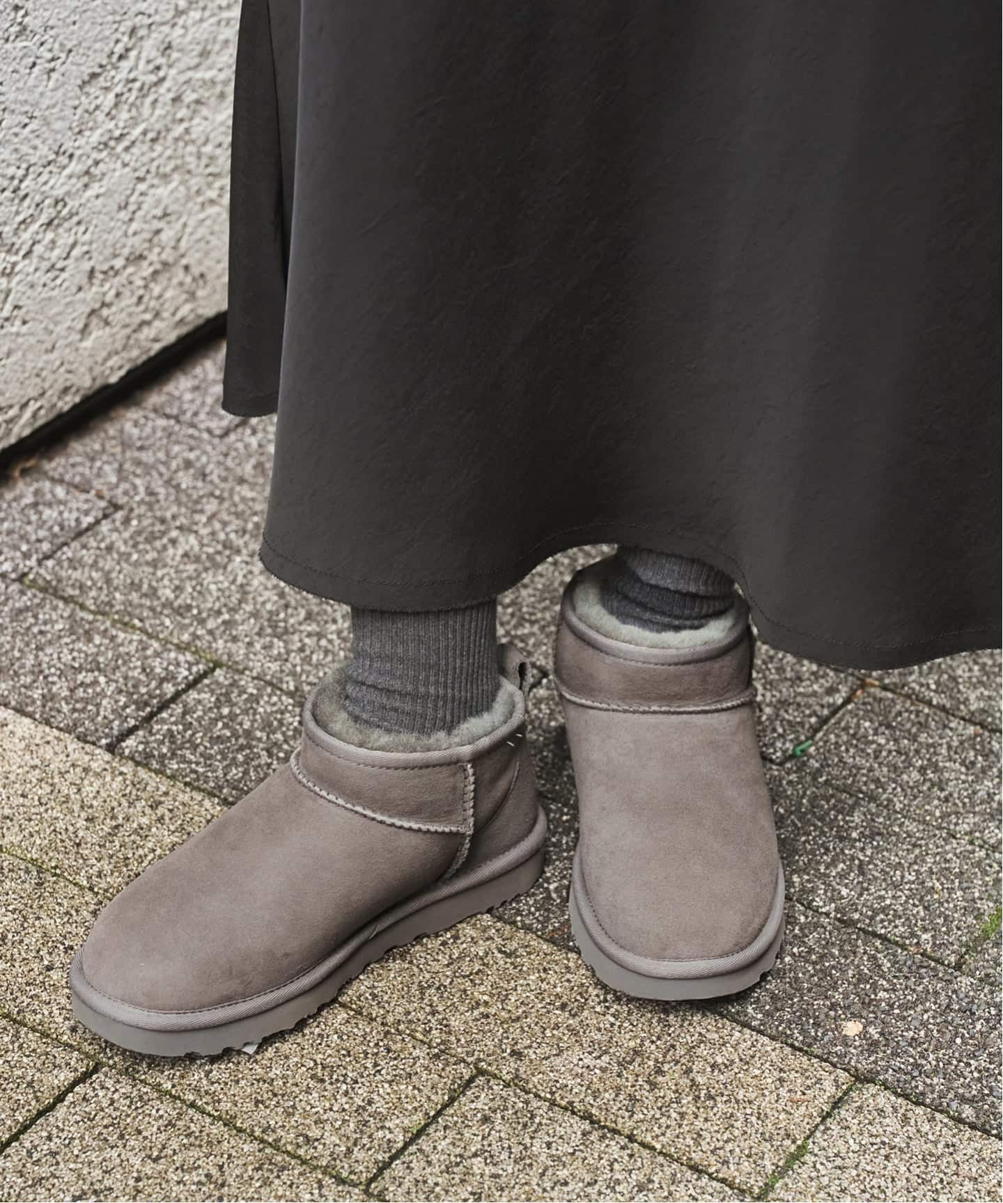 追加予約》UGG/アグ W CLASSIC ULTRA MINI（ブーティ・ショートブーツ