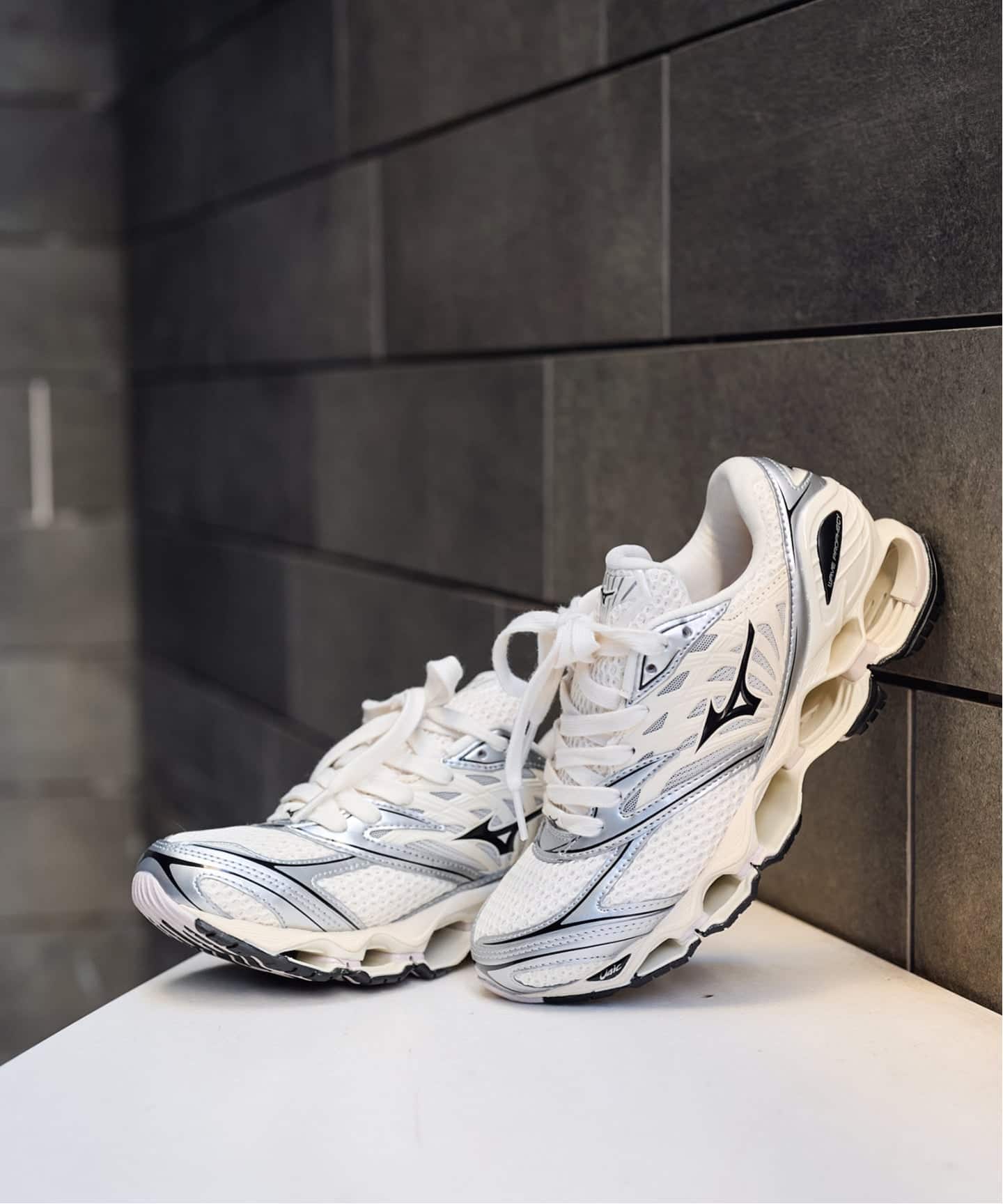MIZUNO/ミズノ WAVE PROPHECY LS（スニーカー）｜LE TALON（ル タロン