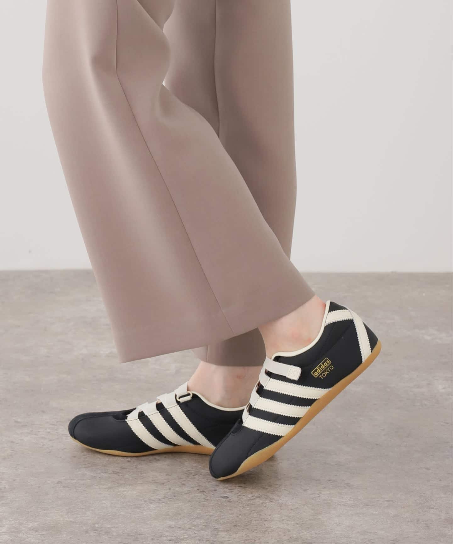 adidas TOKYO MJ W　JR4790 22.5㎝ adidas TOKYO MJ W CBLACK/CREWHT/GOLDMT（アディダス トーキョー