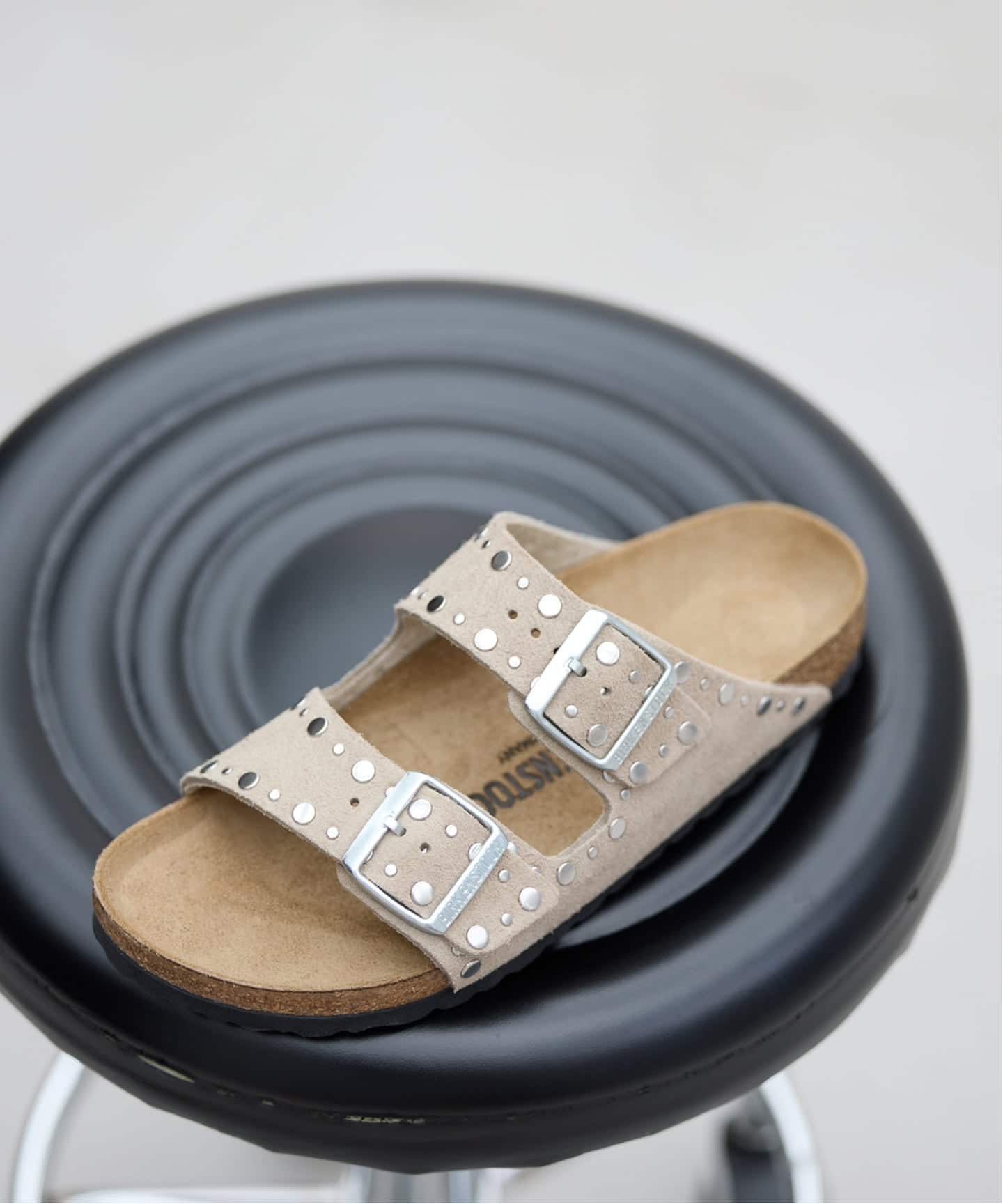 予約》BIRKENSTOCK/ビルケンシュトック ARIZONA RIVET サンダル