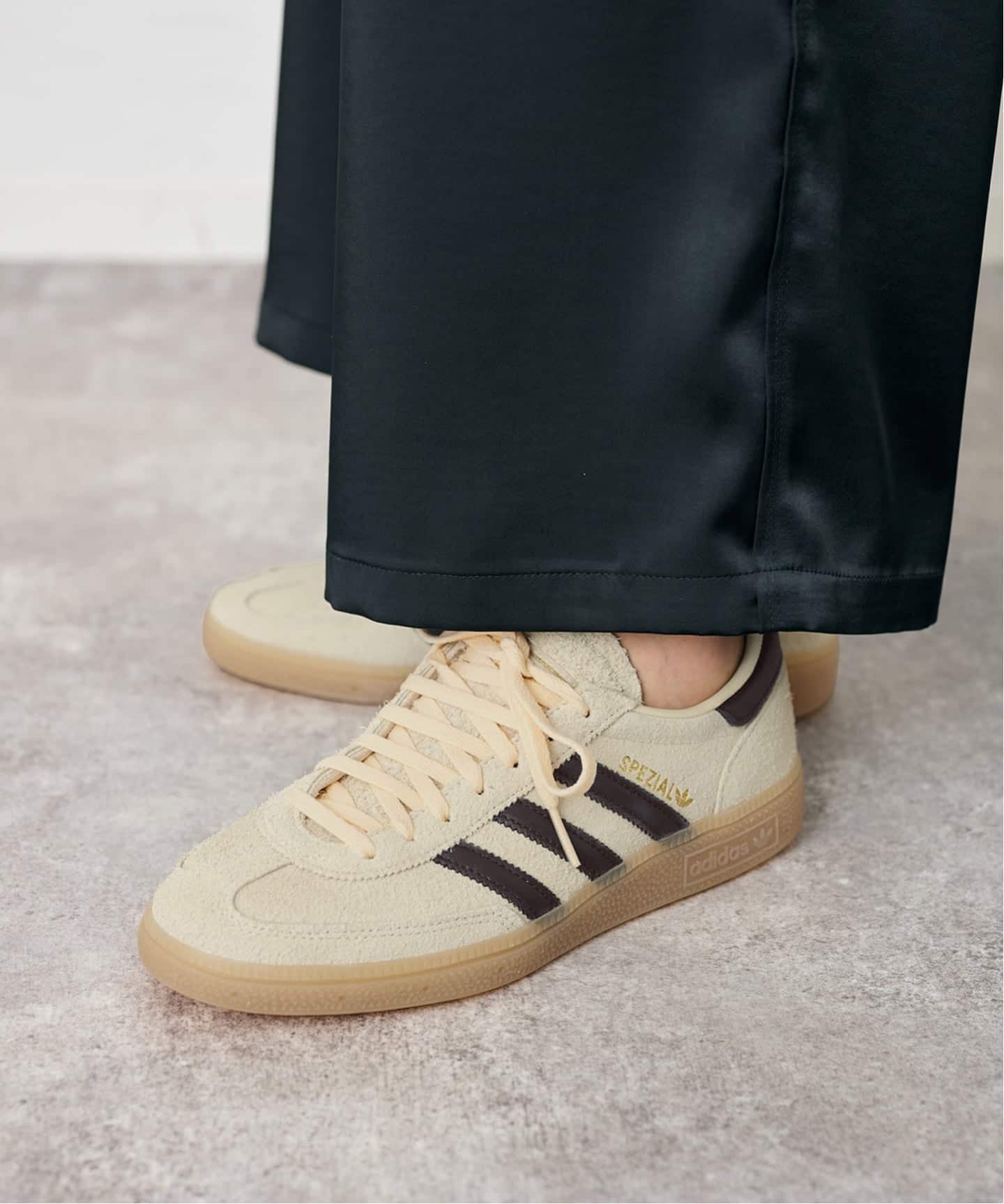 adidas/アディダス HANDBALL SPEZIAL W KK0932（スニーカー）｜SLOBE
