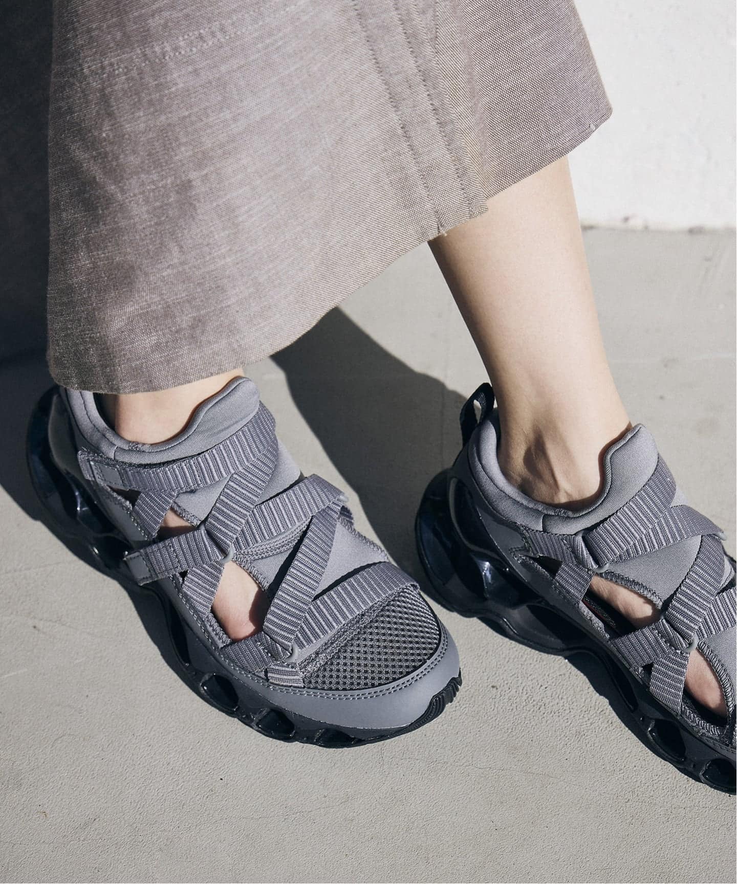 WEB限定》MIZUNO/ミズノ wave prophecy strap（スニーカー）｜SLOBE