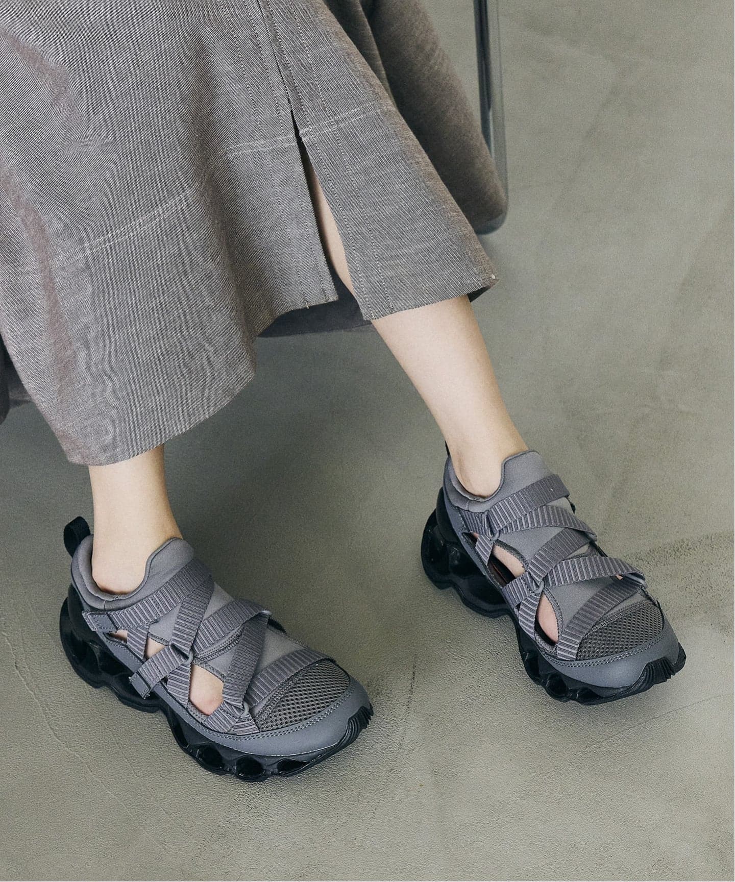 WEB限定》MIZUNO/ミズノ wave prophecy strap（スニーカー）｜SLOBE