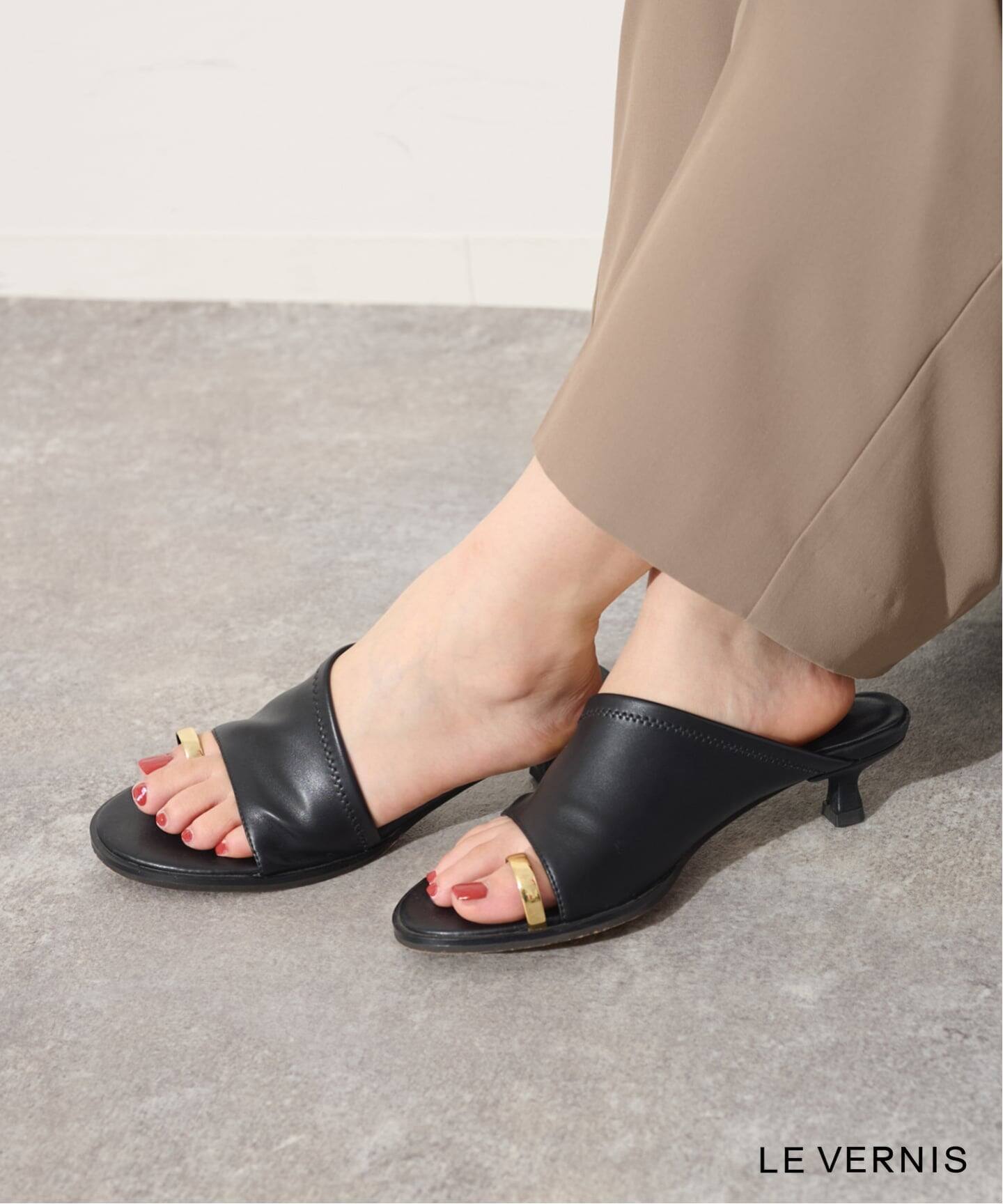 LE VERNIS/ル・ベルニ Toe ring sandals（サンダル）｜SLOBE IENA