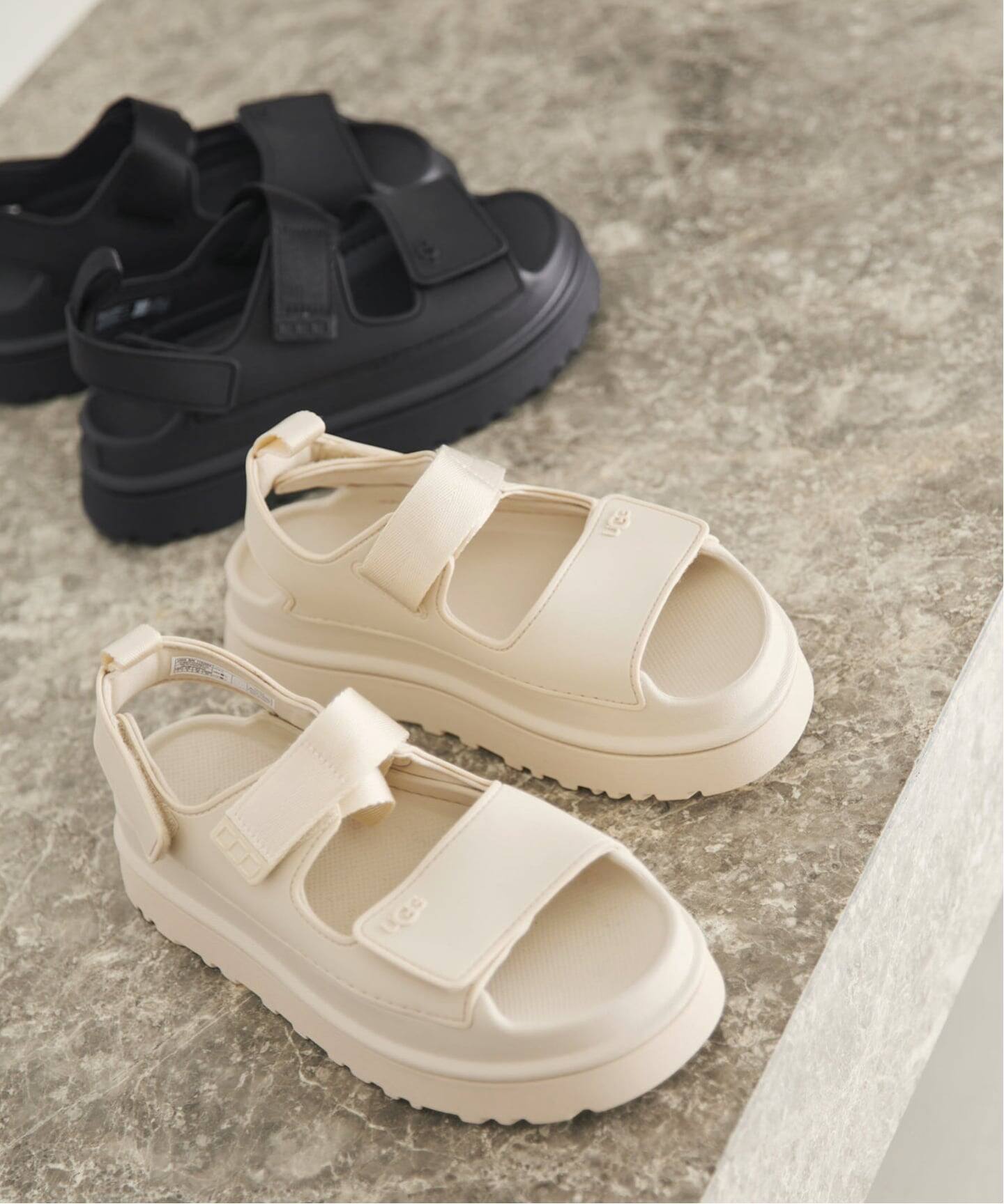 WEB限定追加予約》UGG / アグ THE GOLDEN GLOW サンダル（サンダル