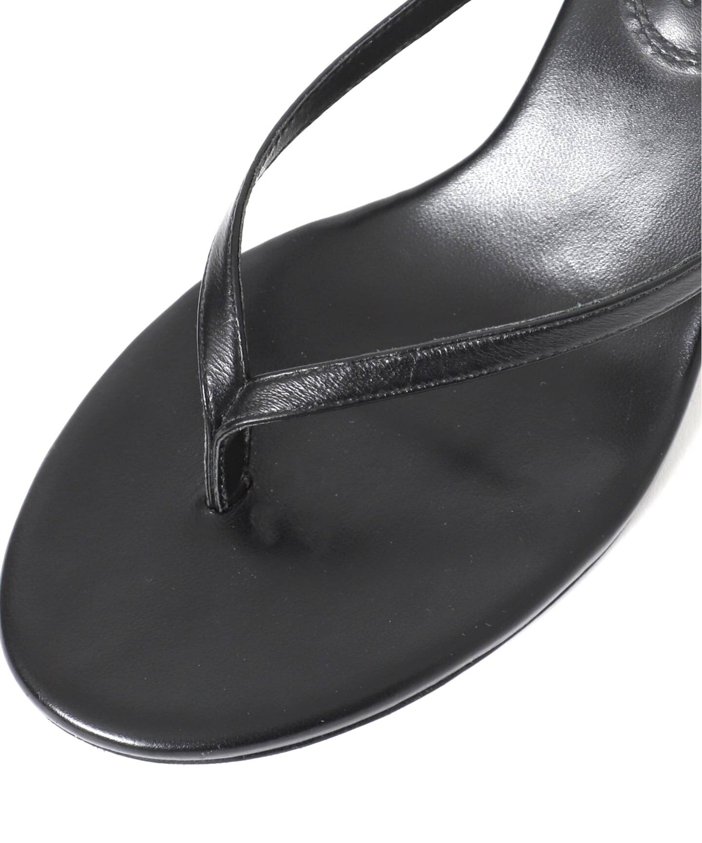 BLACK SUEDE STUDIO Round toe thong slipp サンダル（サンダル