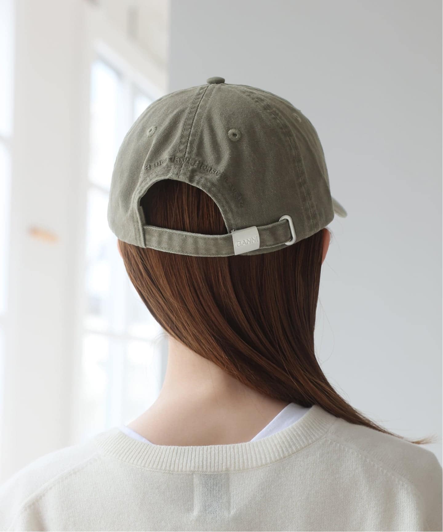 新宿・WEB限定 / 予約》GANNI / ガニー Washed Cotton Canvas Cap Emb