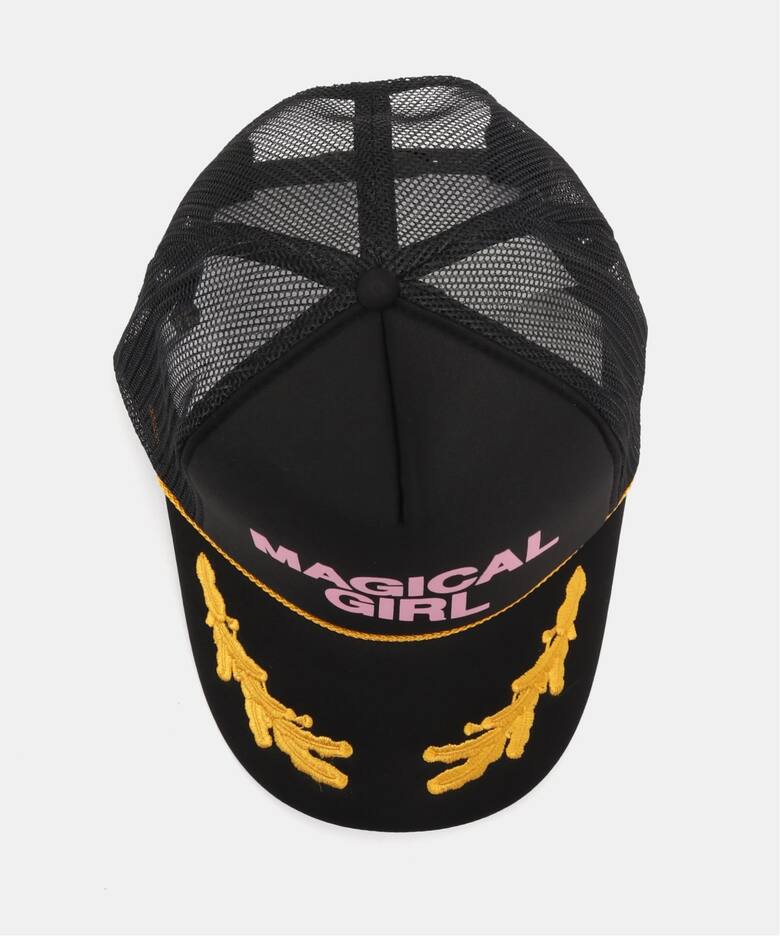 Ashley Williams】 BLACK EMBROIDERED TRUCKE（キャップ）｜Oriens 